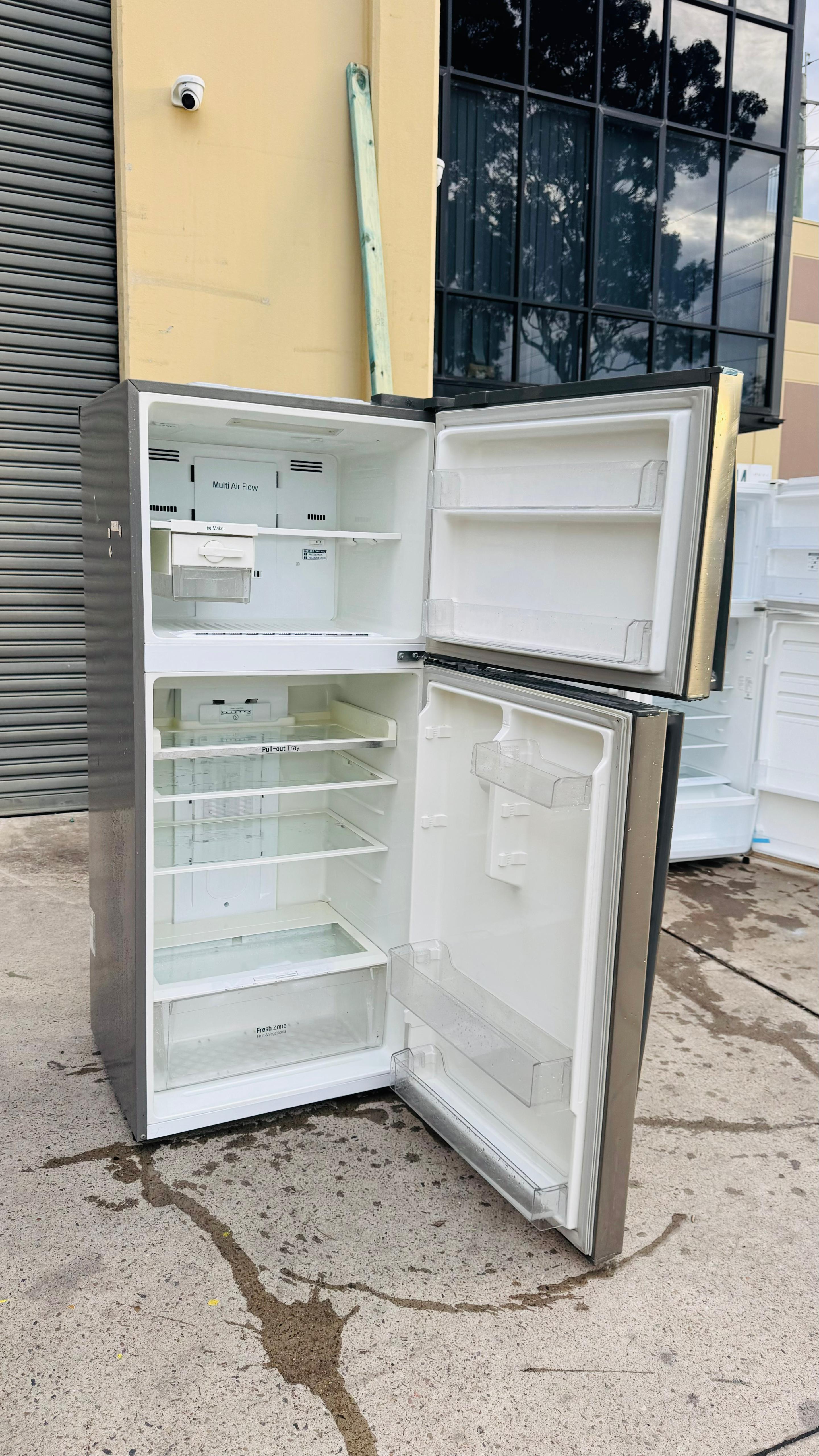 LG 442 LITRES FRIDGE FREEZER