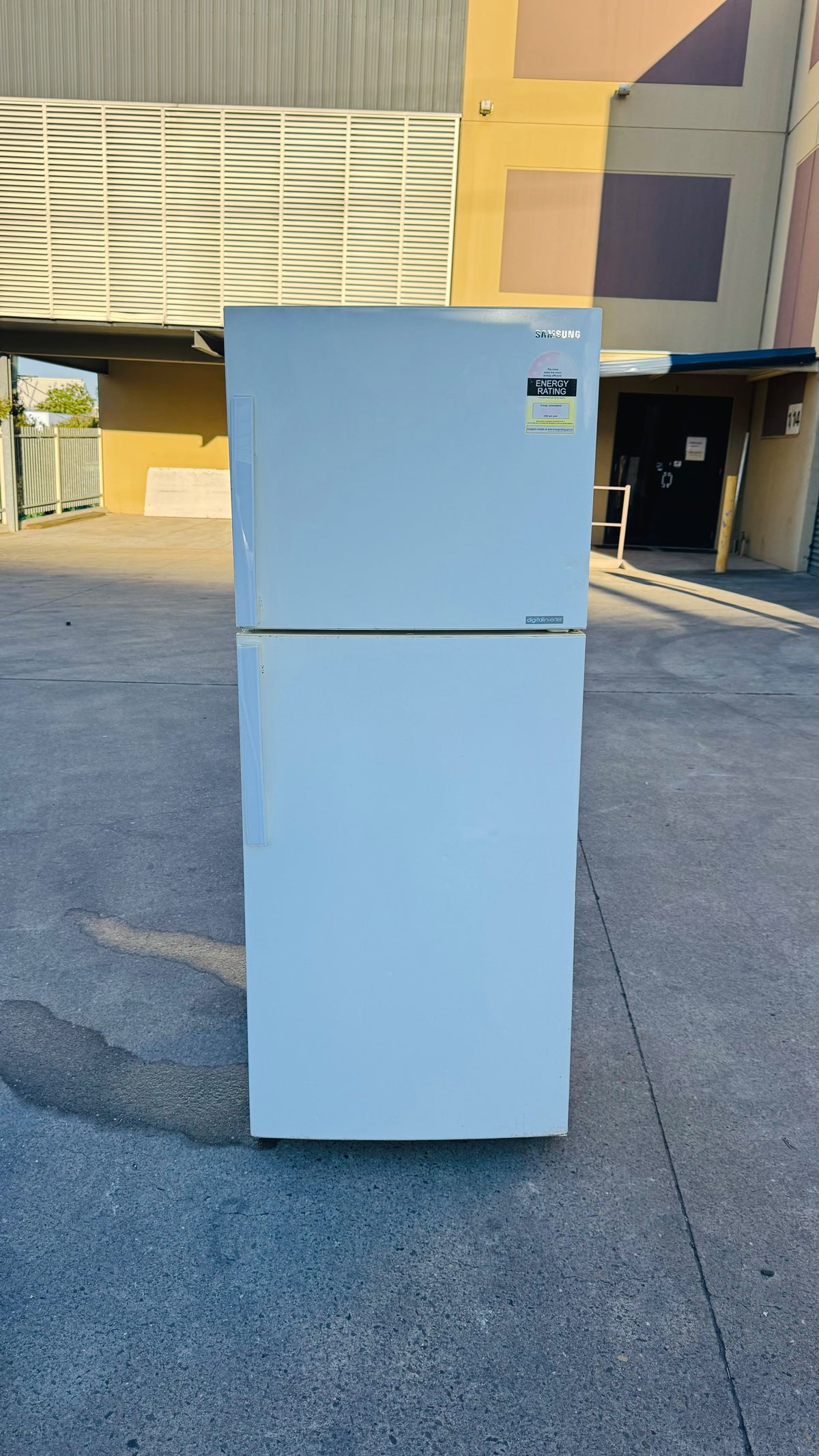 SAMSUNG 393 LITRES FRIDGE FREEZER