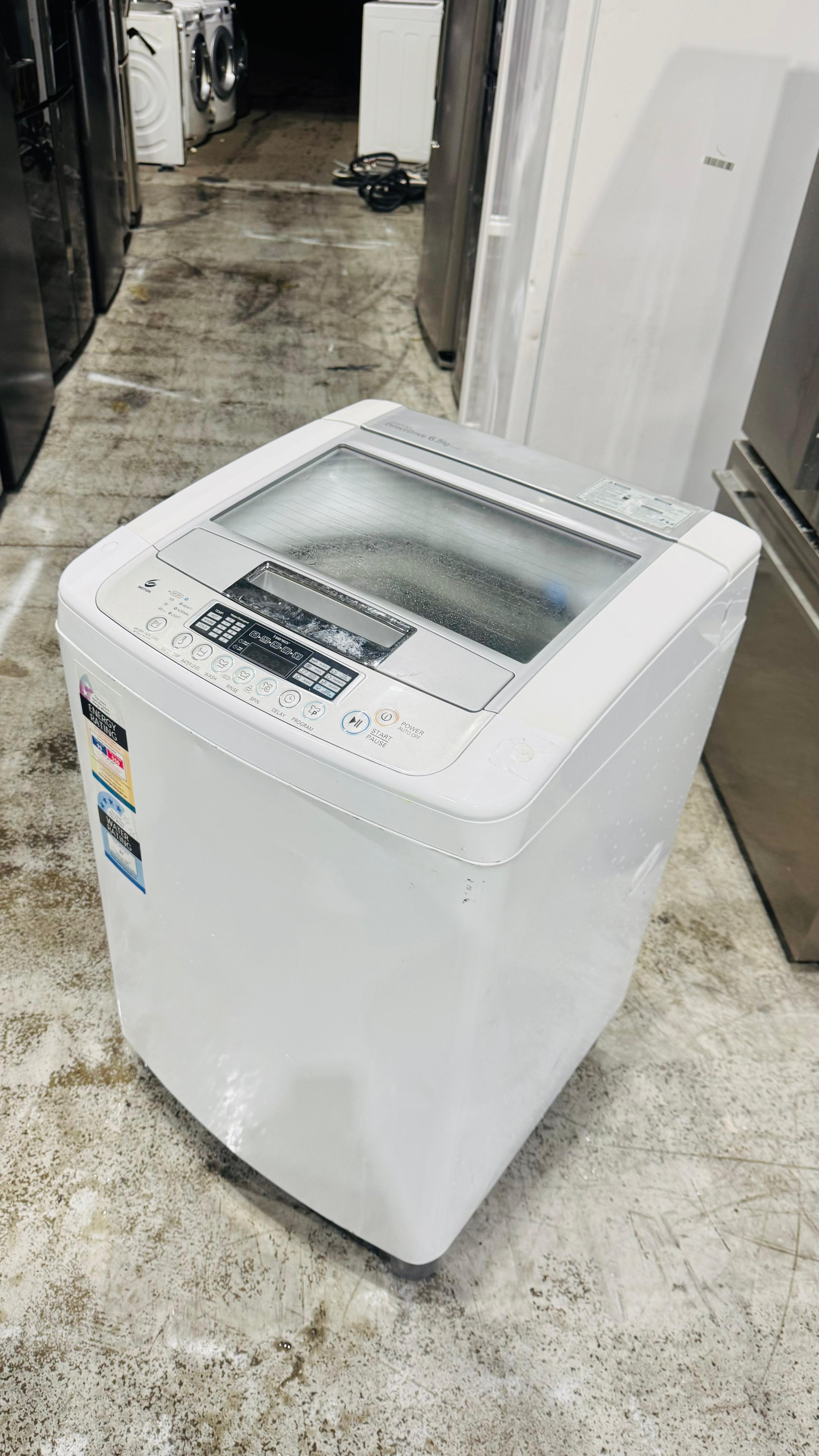 LG 6.5 KGS TOP LOADER WASHING MACHINE