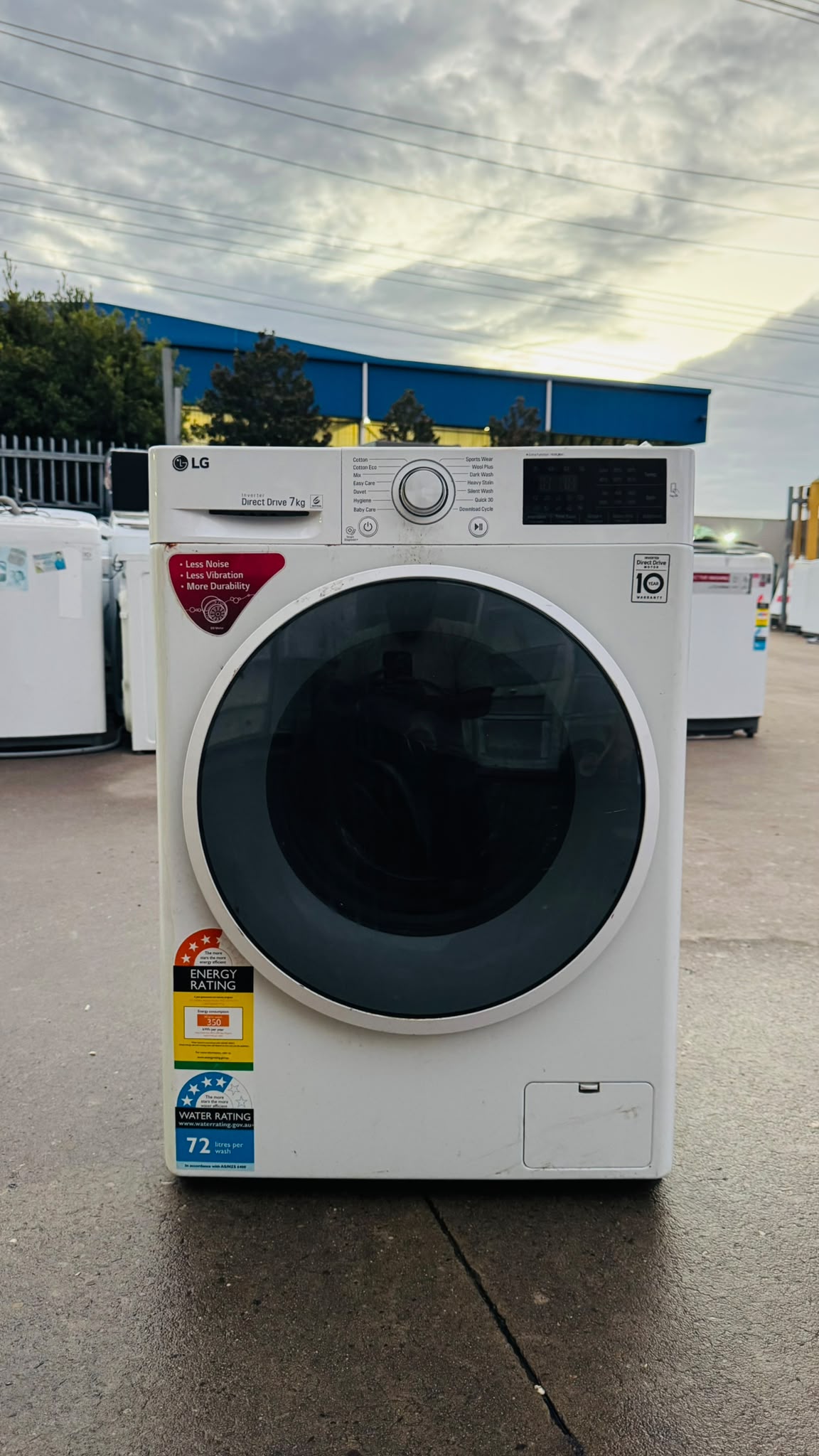 LG 7KGS FRONT LOADER WASHING MACHINE