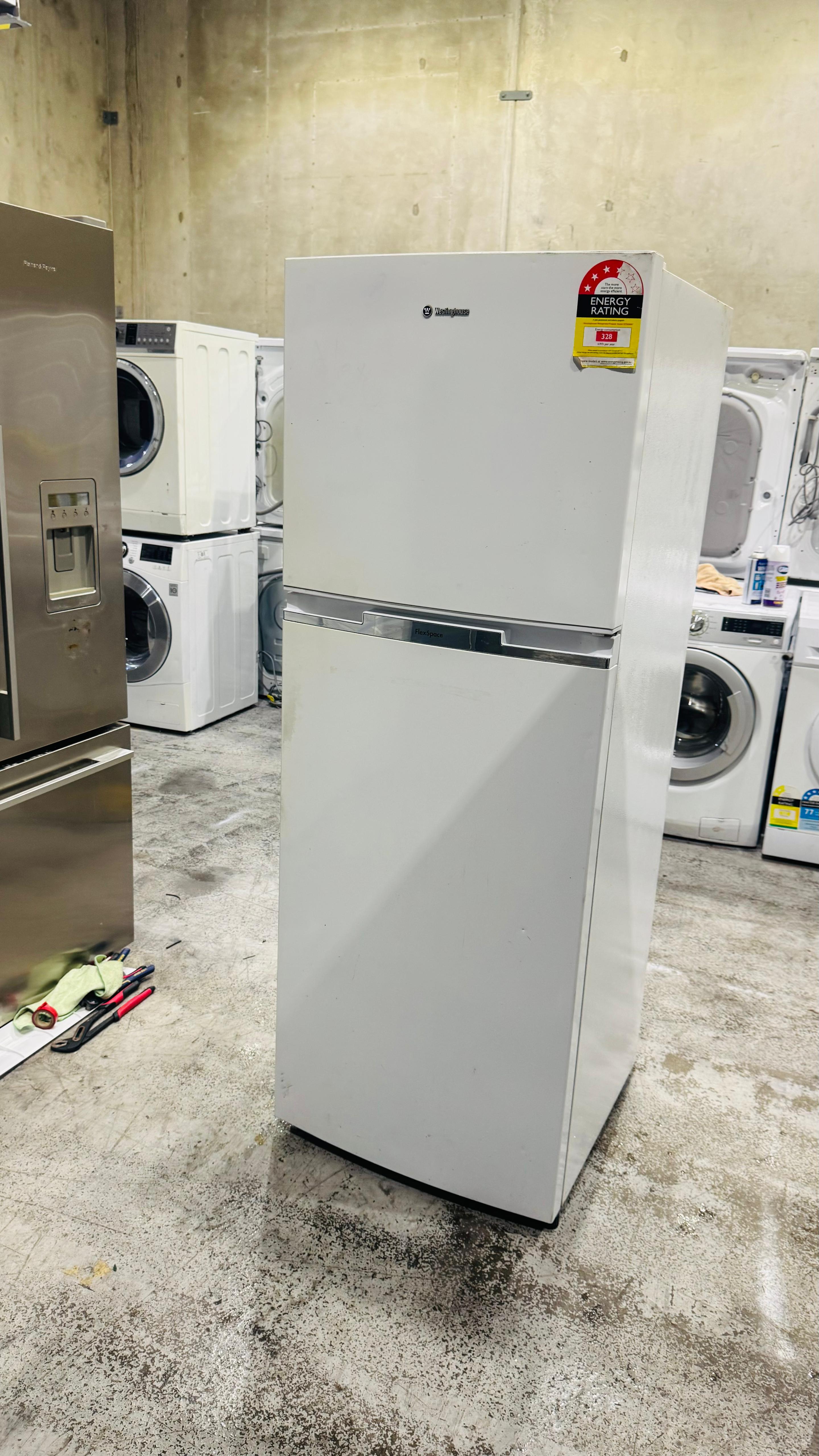 WESTINGHOUSE 339 LITRES FRIDGE FREEZER