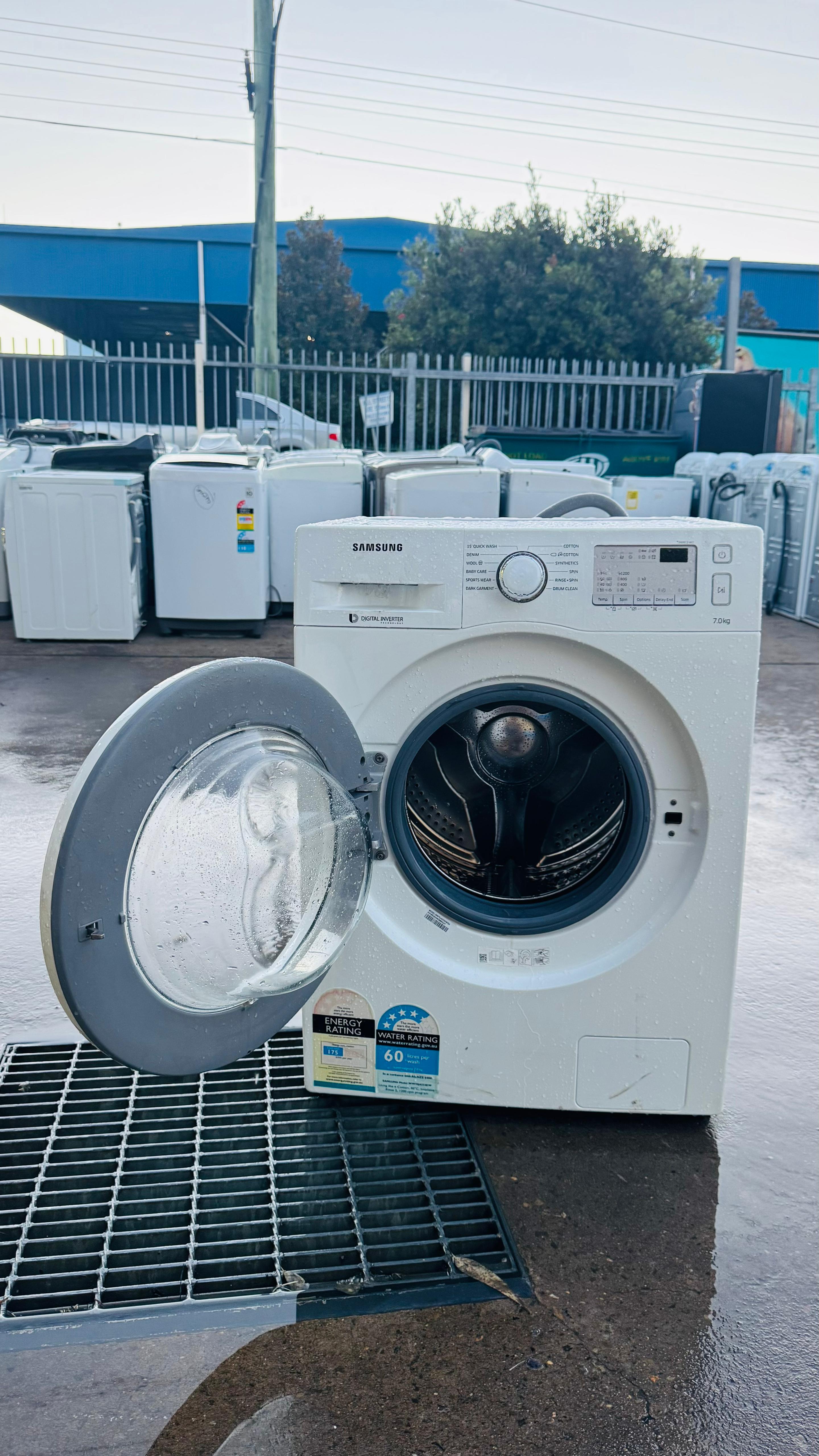 SAMSUNG 7KGS FRONT LOADER WASHING MACHINE