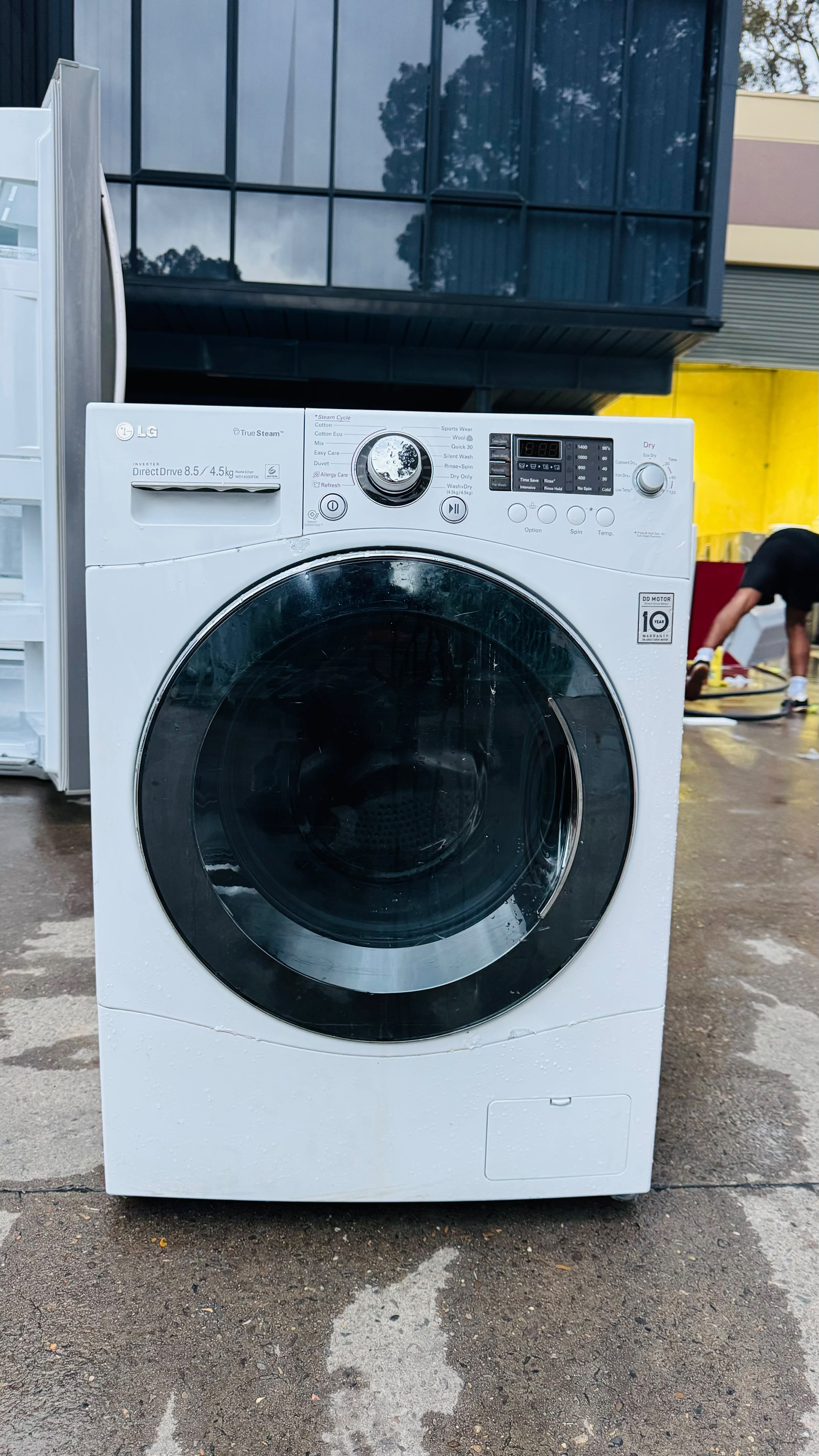 LG 8.5KGS FRONT LOADER WASHING MACHINE