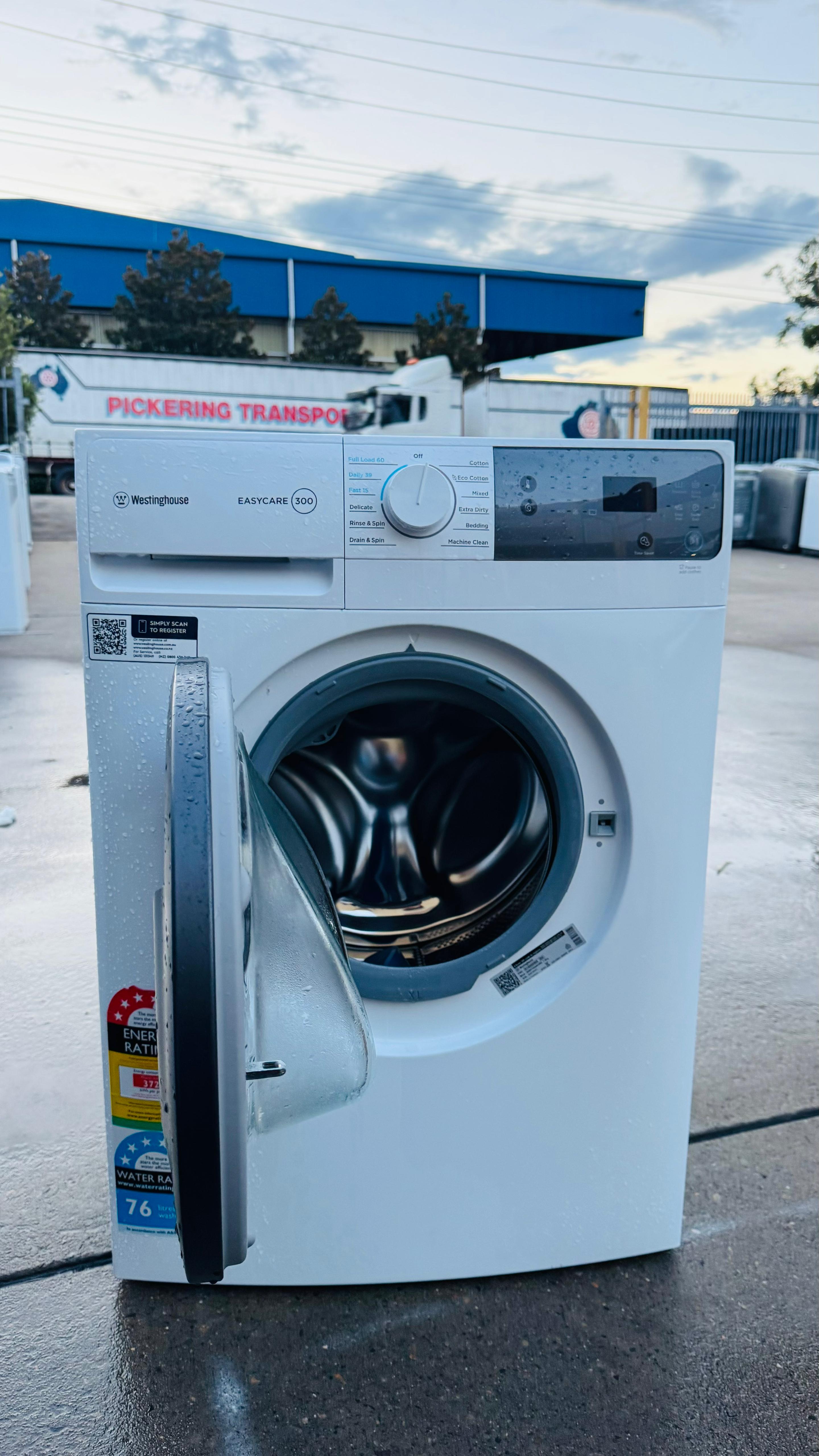 WESTINGHOUSE 7.5KGS FRONT LOADER WASHING MACHINE
