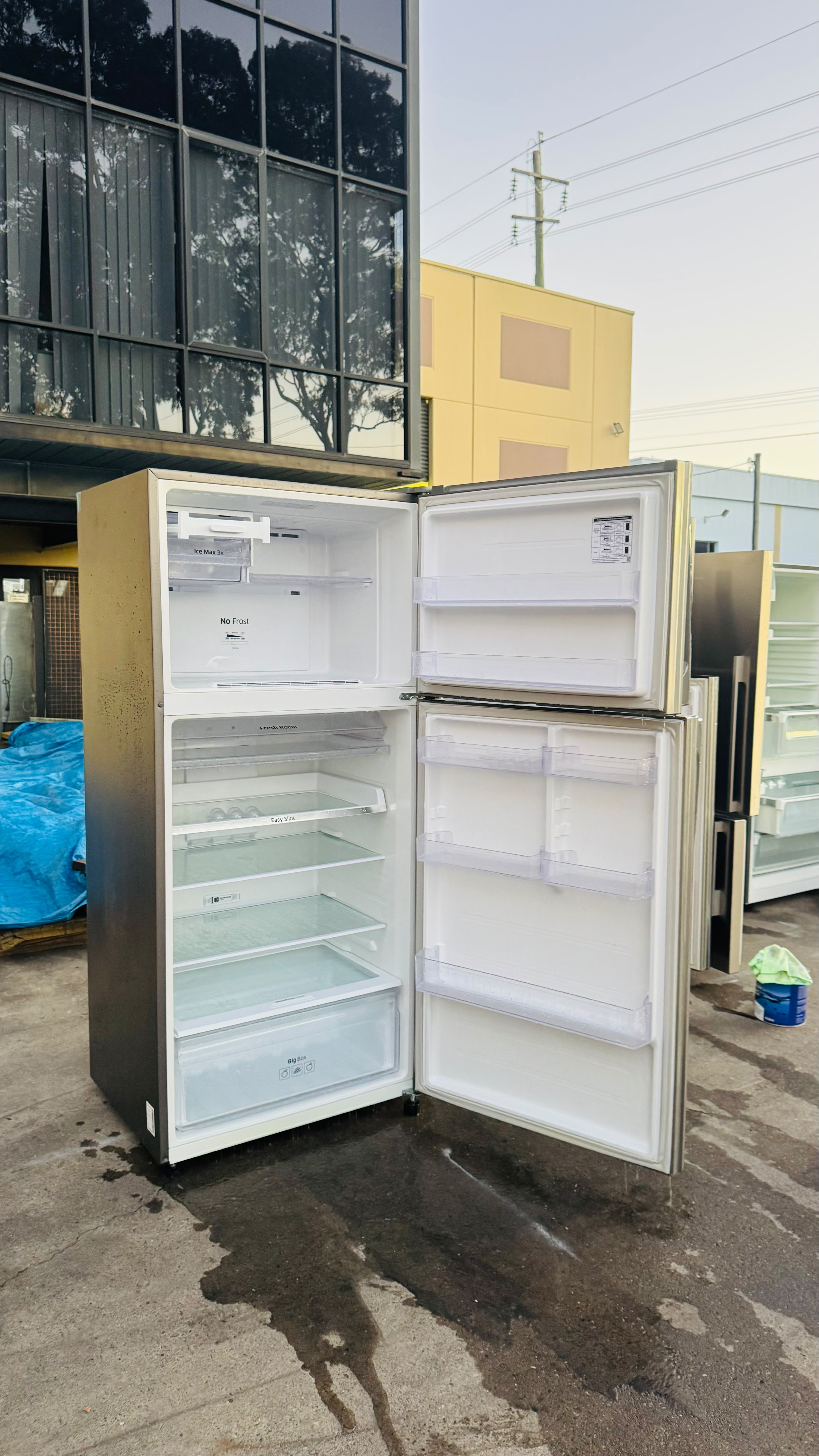 SAMSUNG 527 LITRES FRIDGE FREEZER