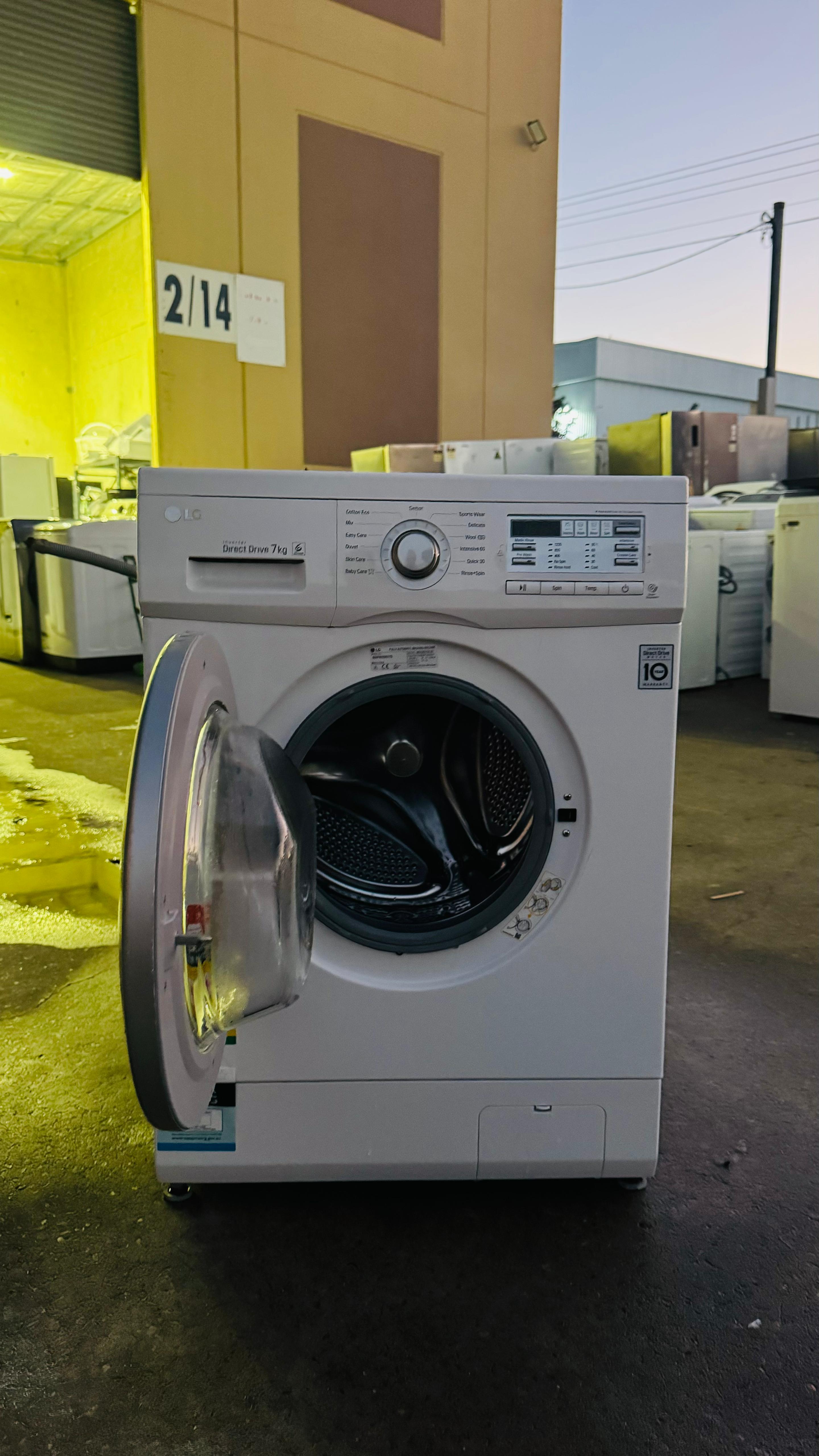LG 7KGS FRONT LOADER WASHING MACHINE