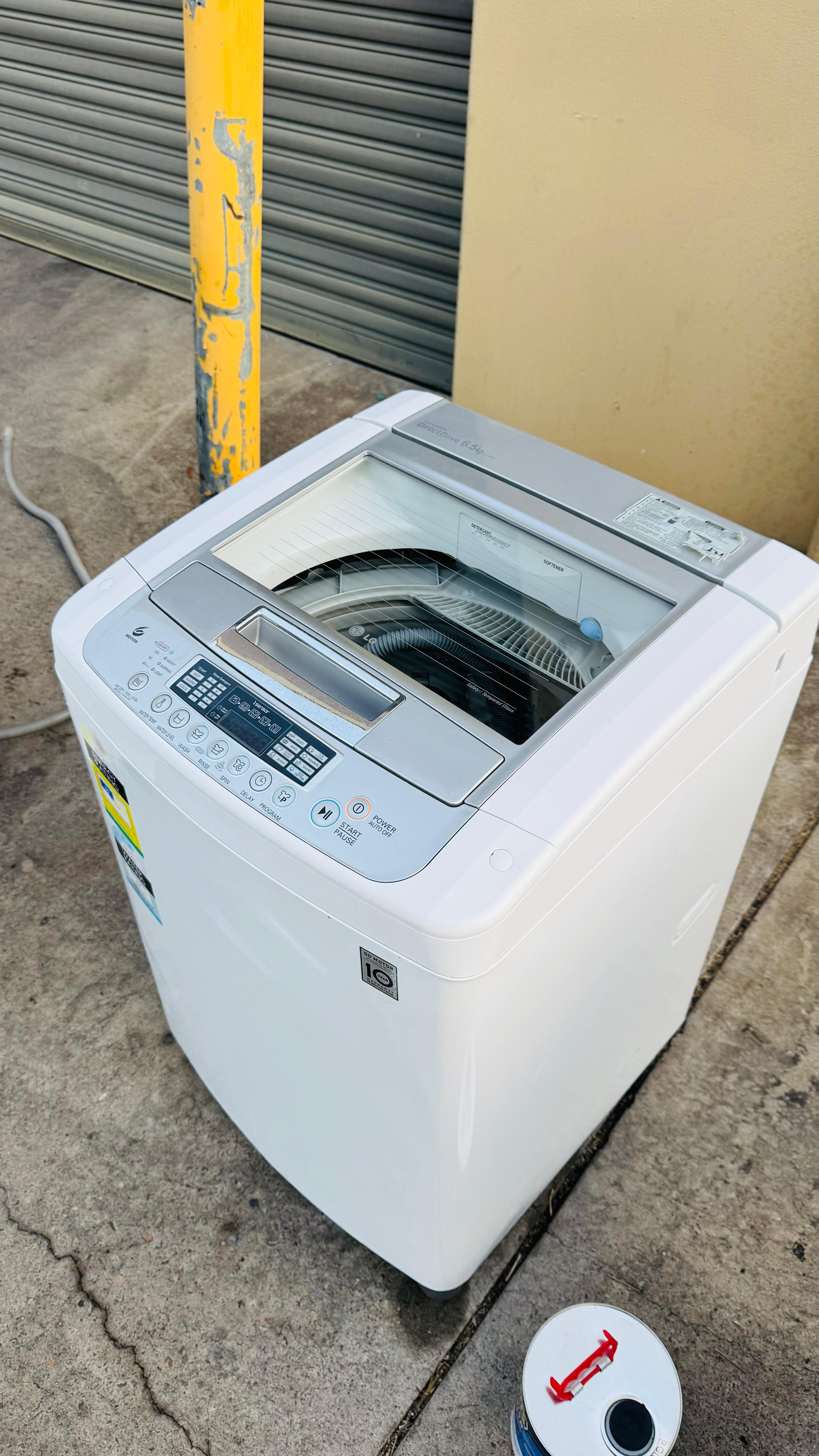 LG 6.5 KGS TOP LOADER WASHING MACHINE