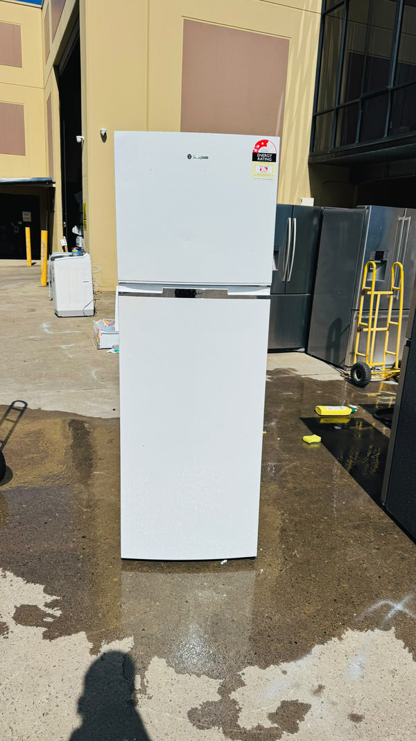 WESTINGHOUSE 369 LITRES FRIDGE FREEZER