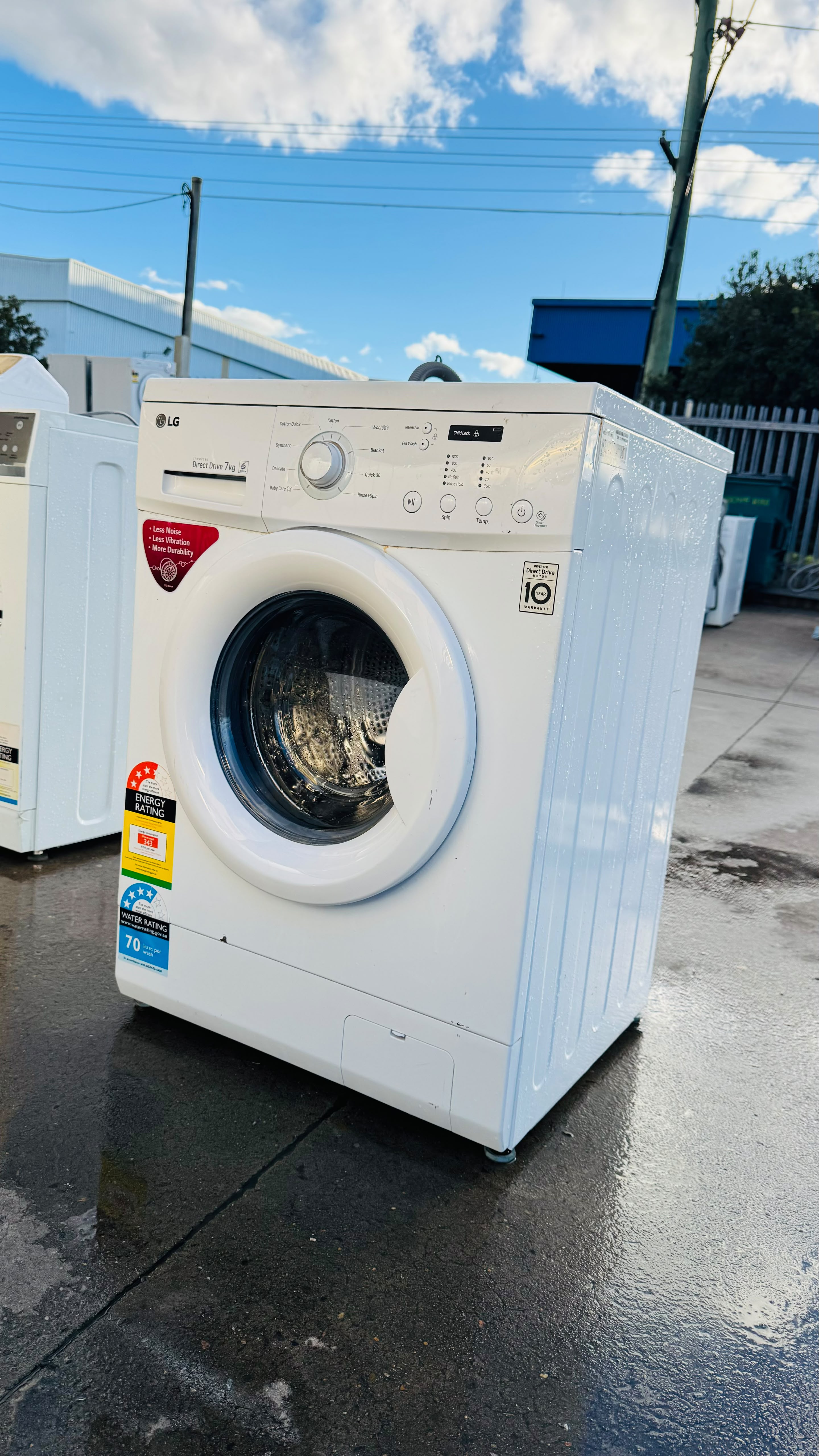 LG 7KGS FRONT LOADER WASHING MACHINE