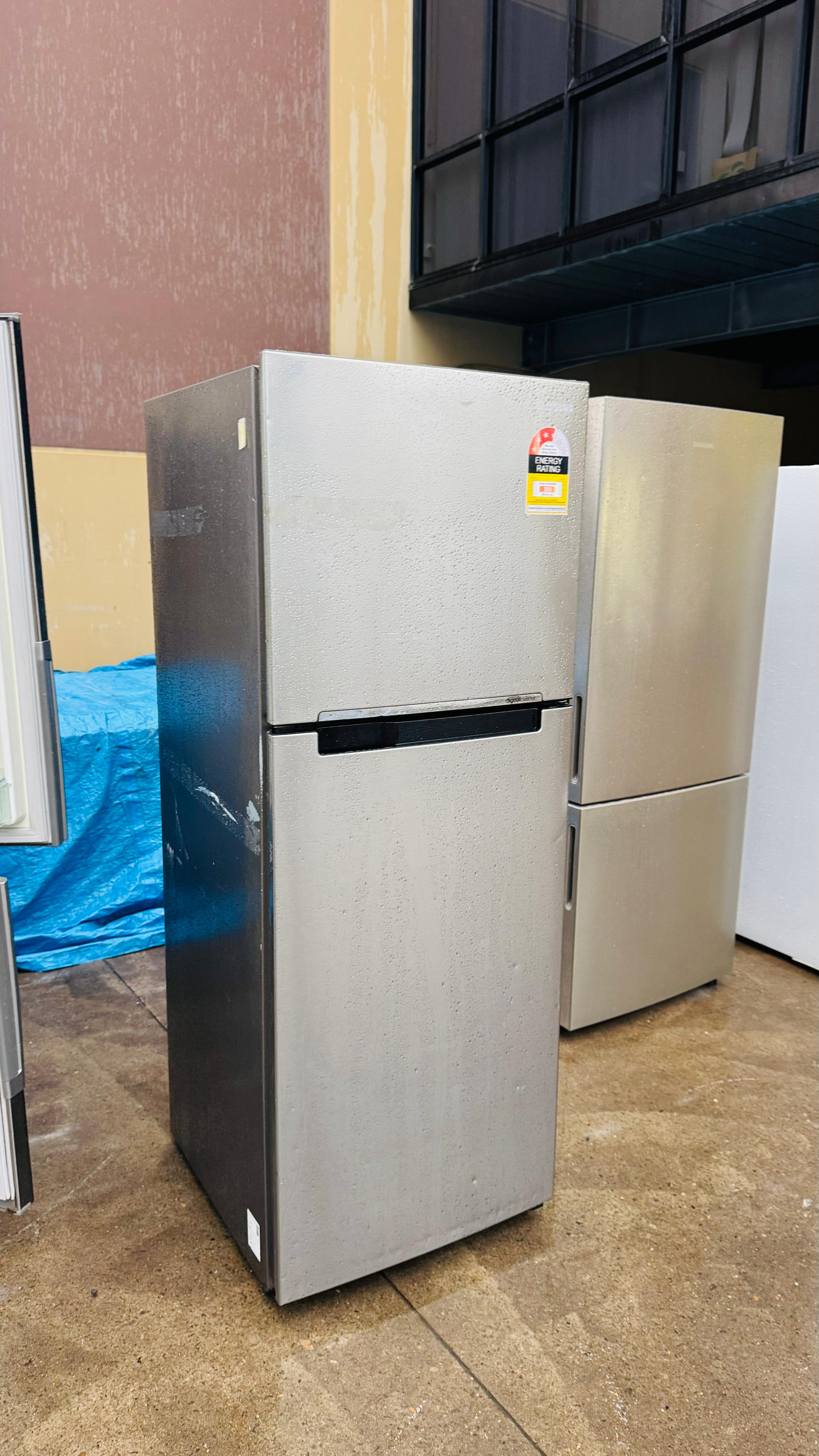 SAMSUNG 320 LITRES FRIDGE FREEZER