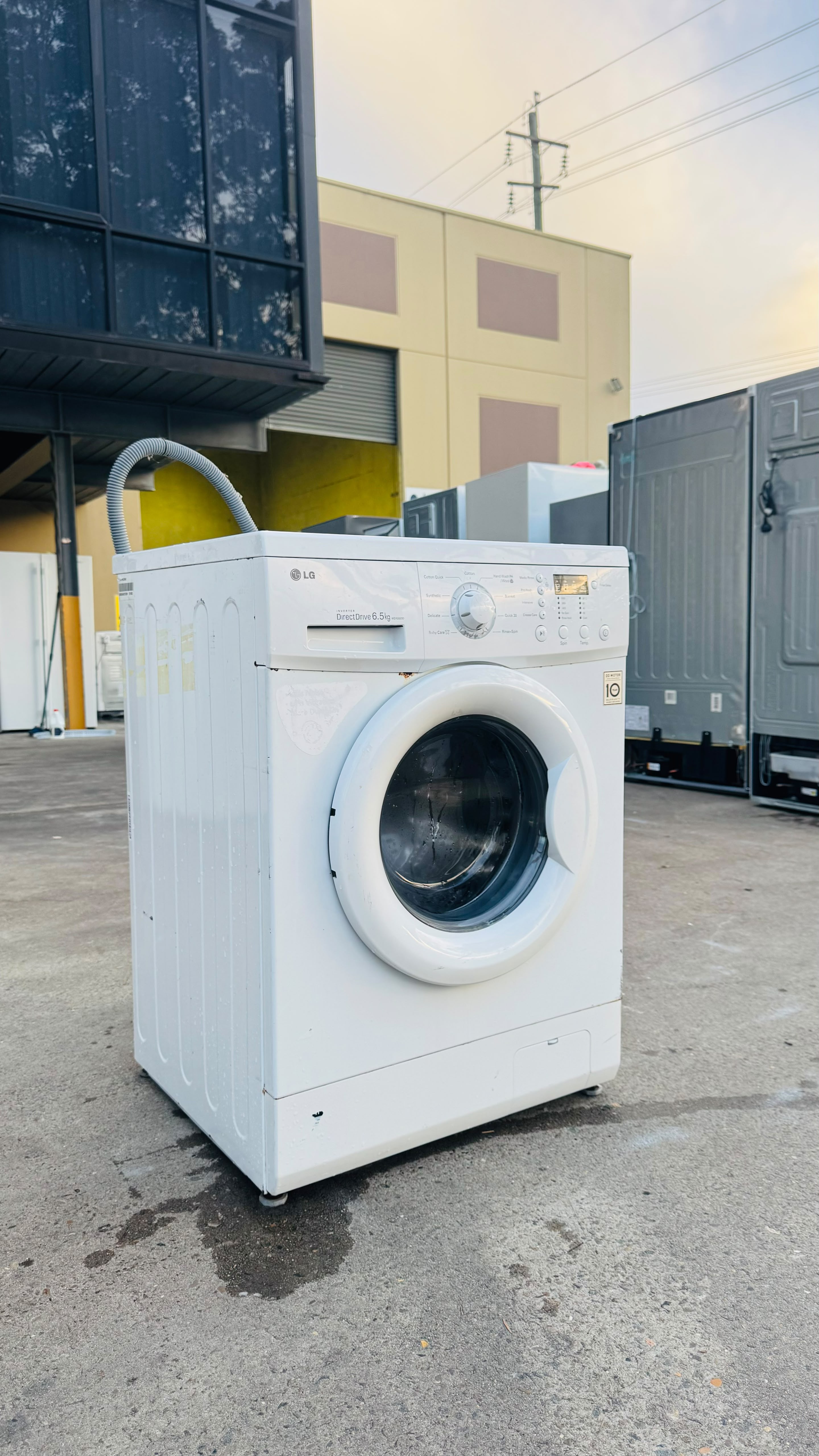 LG 6.5KGS FRONT LOADER WASHING MACHINE