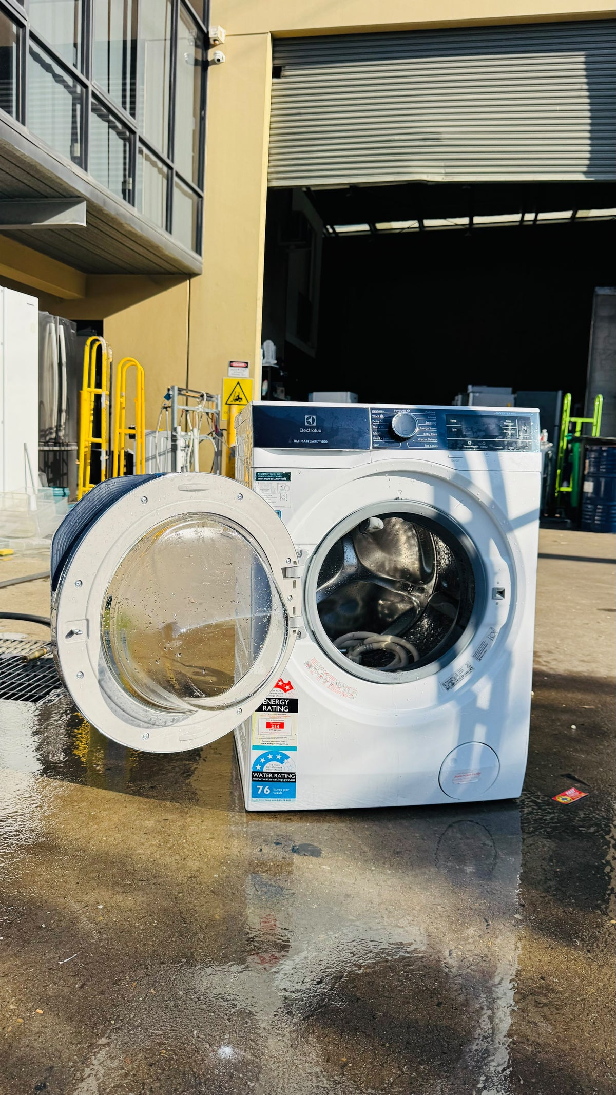 ELECTROLUX 9KGS FRONT LOADER WASHING MACHINE