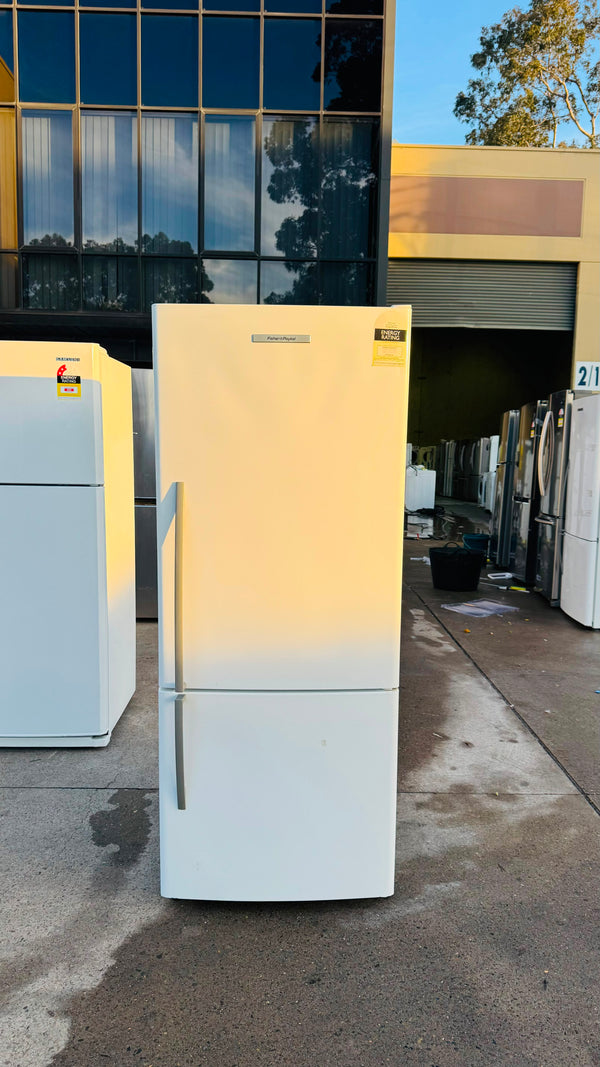 FISHER AND PAYKEL 442 LITRES FRIDGE FREEZER
