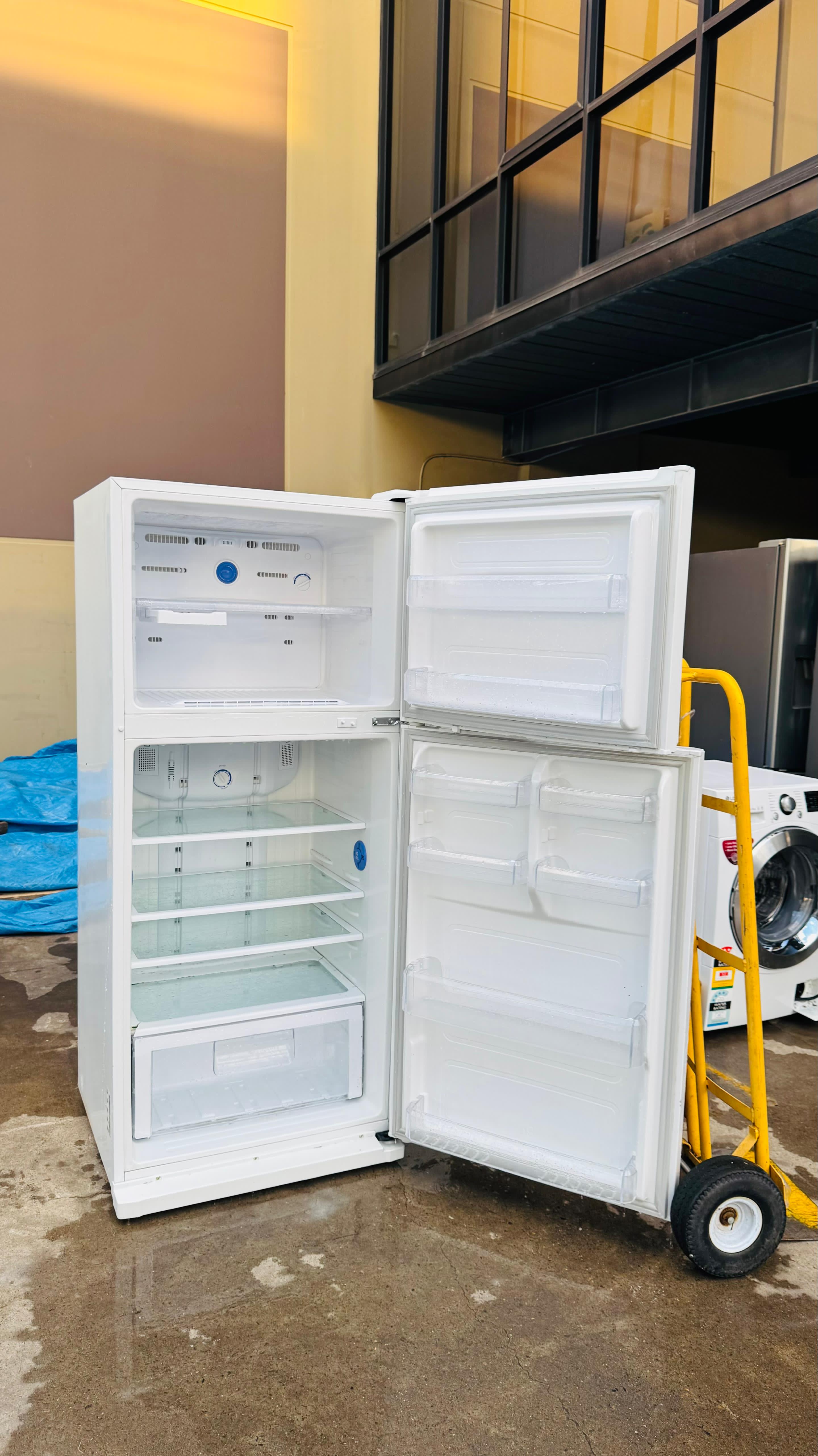 SAMSUNG 434 LITRES FRIDGE FREEZER