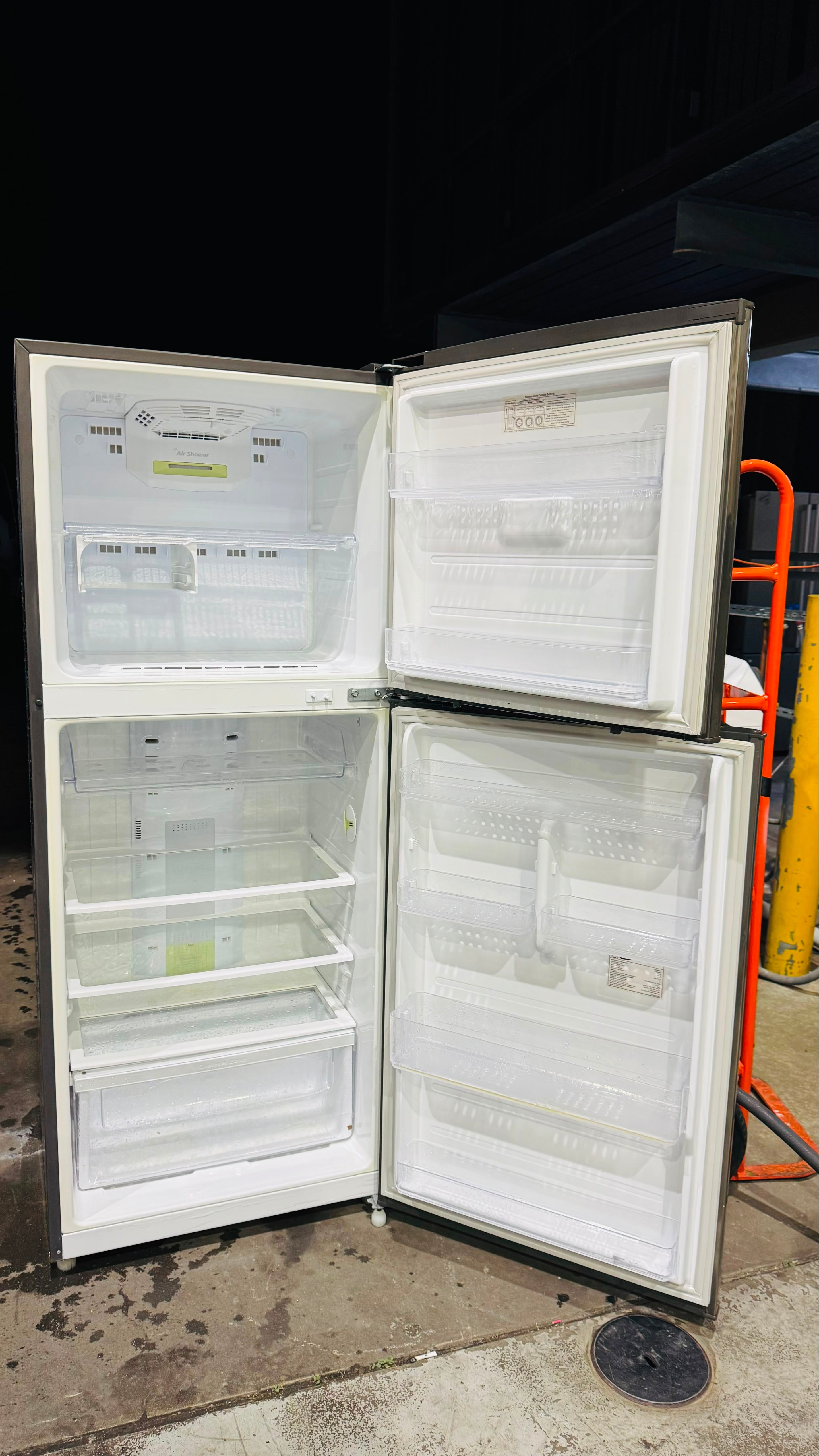 SAMSUNG 367 LITRES FRIDGE FREEZER