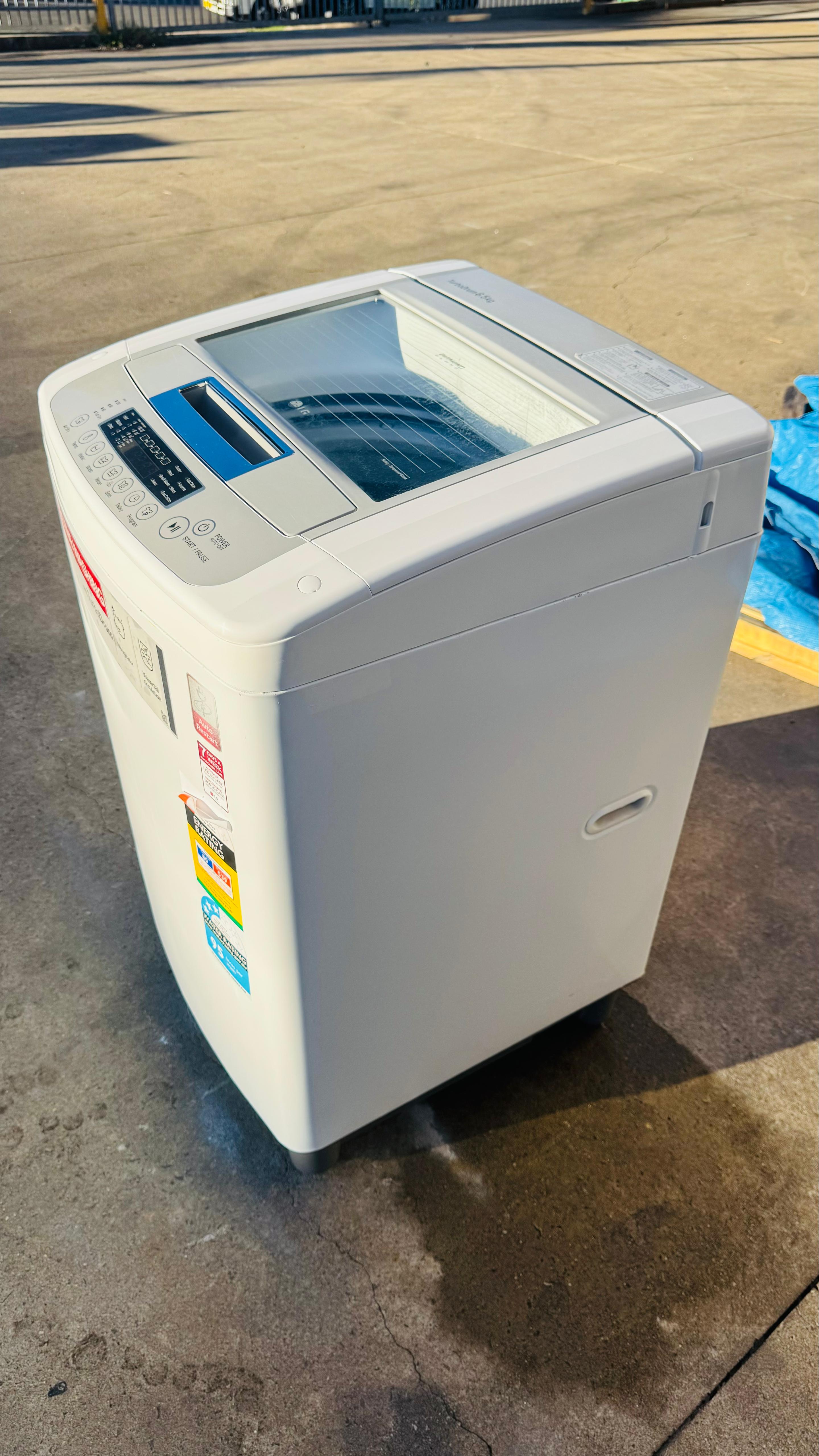 LG 6.5 KGS TOP LOADER WASHING MACHINE
