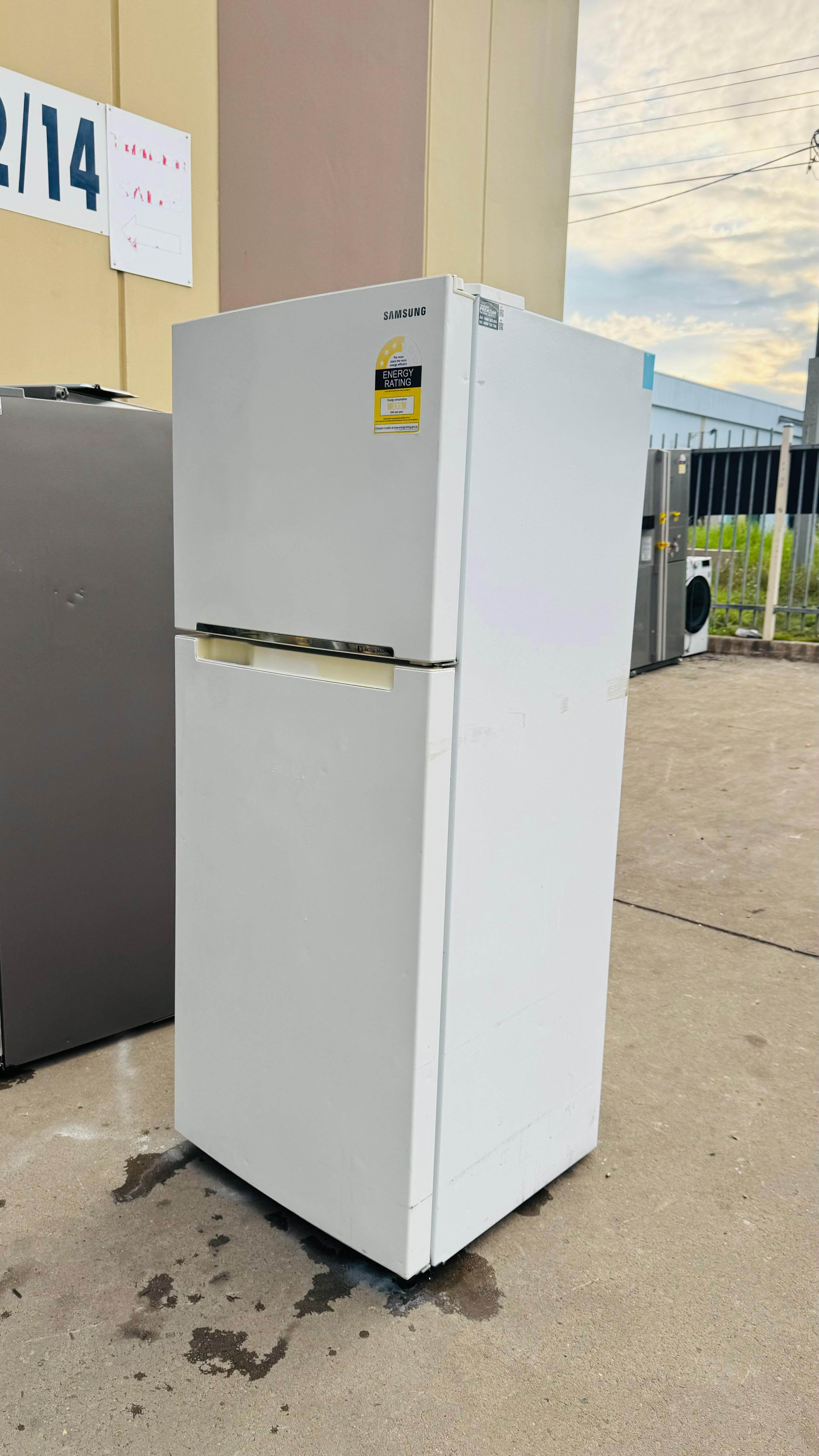 SAMSUNG 393 LITRES FRIDGE FREEZER