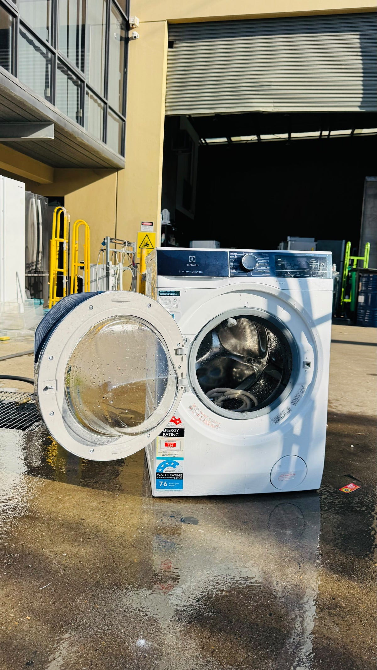 ELECTROLUX 9KGS FRONT LOADER WASHING MACHINE