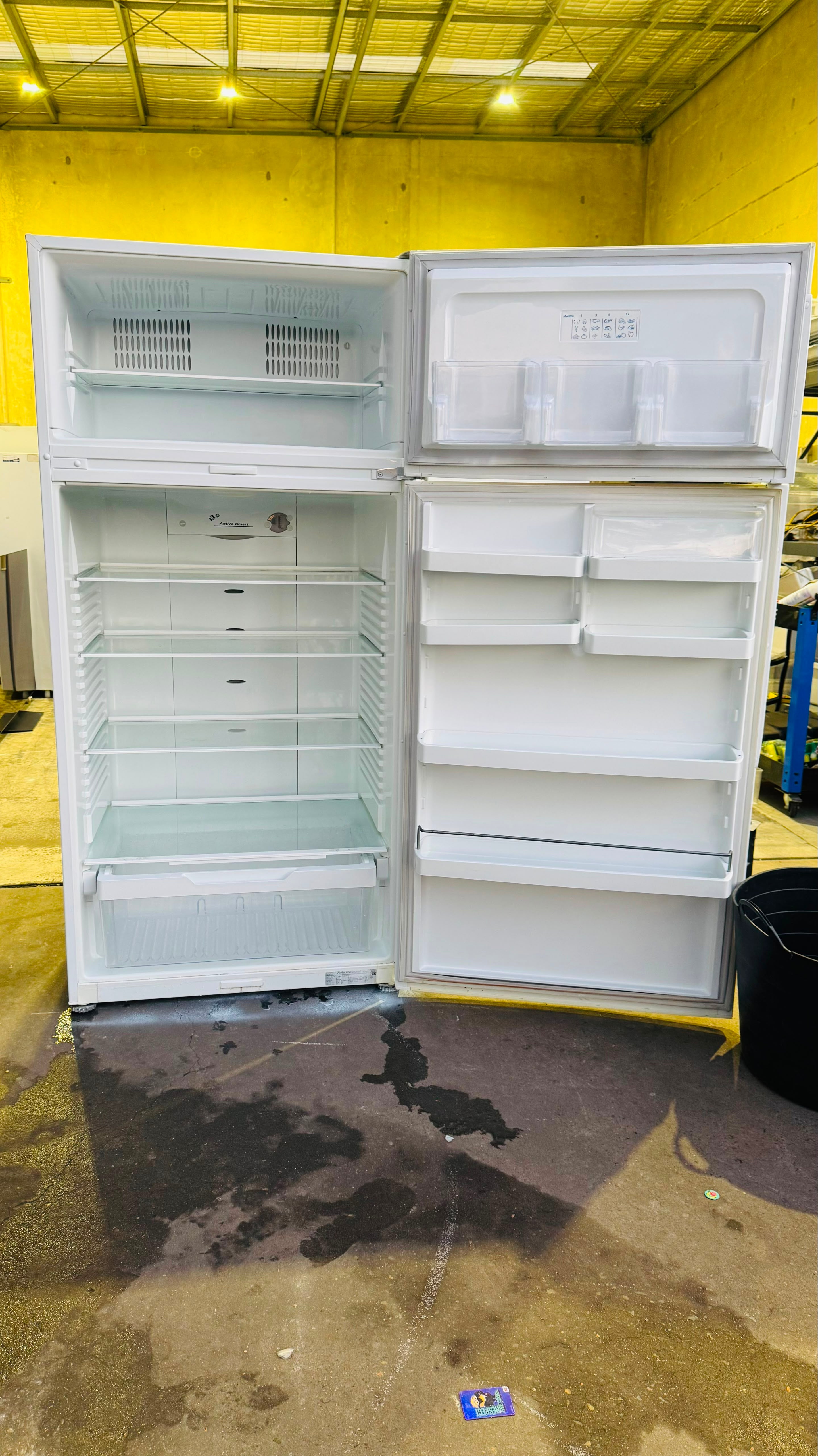 FISHER AND PAYKEL 517 LITRES FRIDGE FREEZER