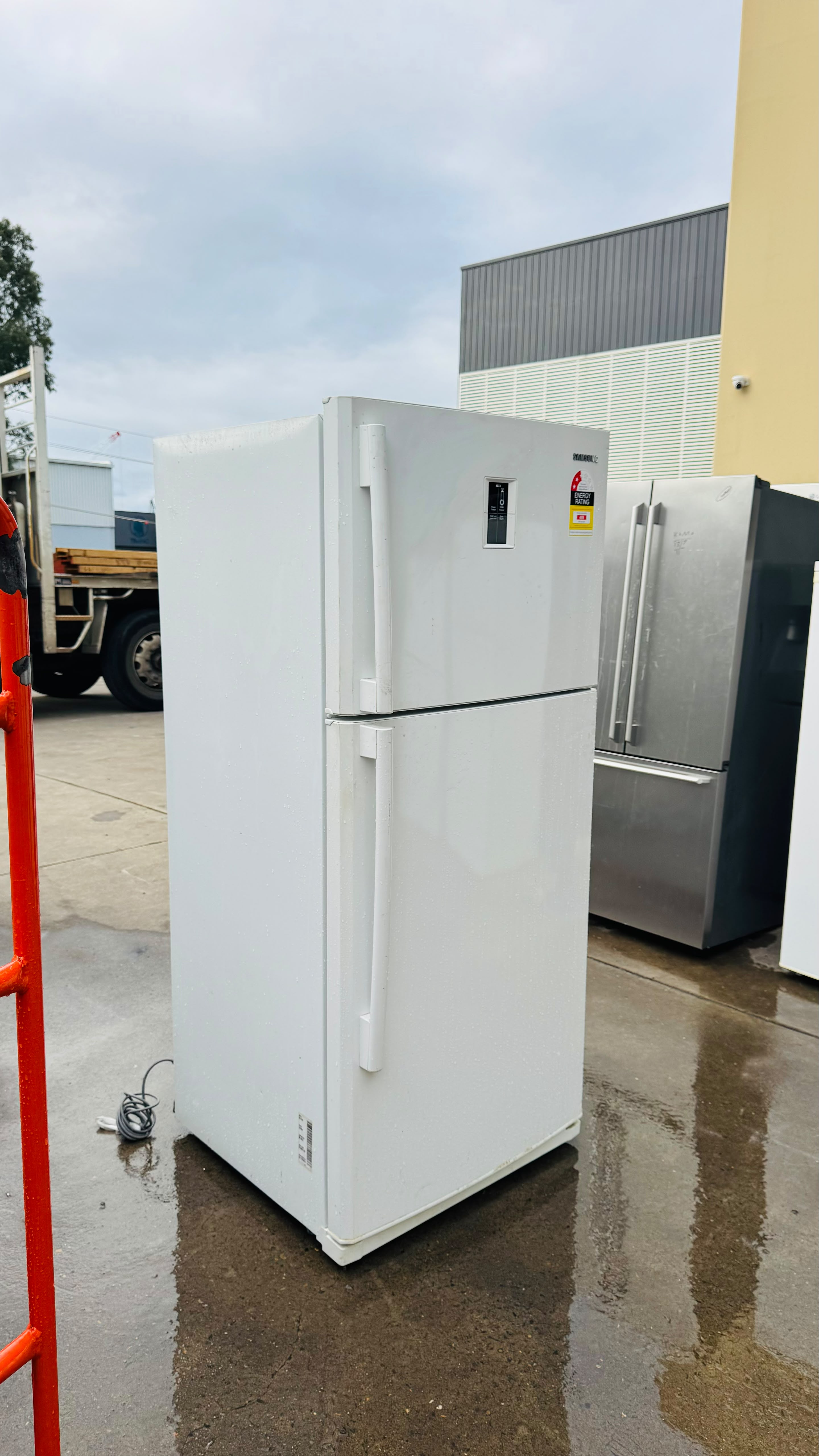 SAMSUNG 512 LITRES FRIDGE FREEZER