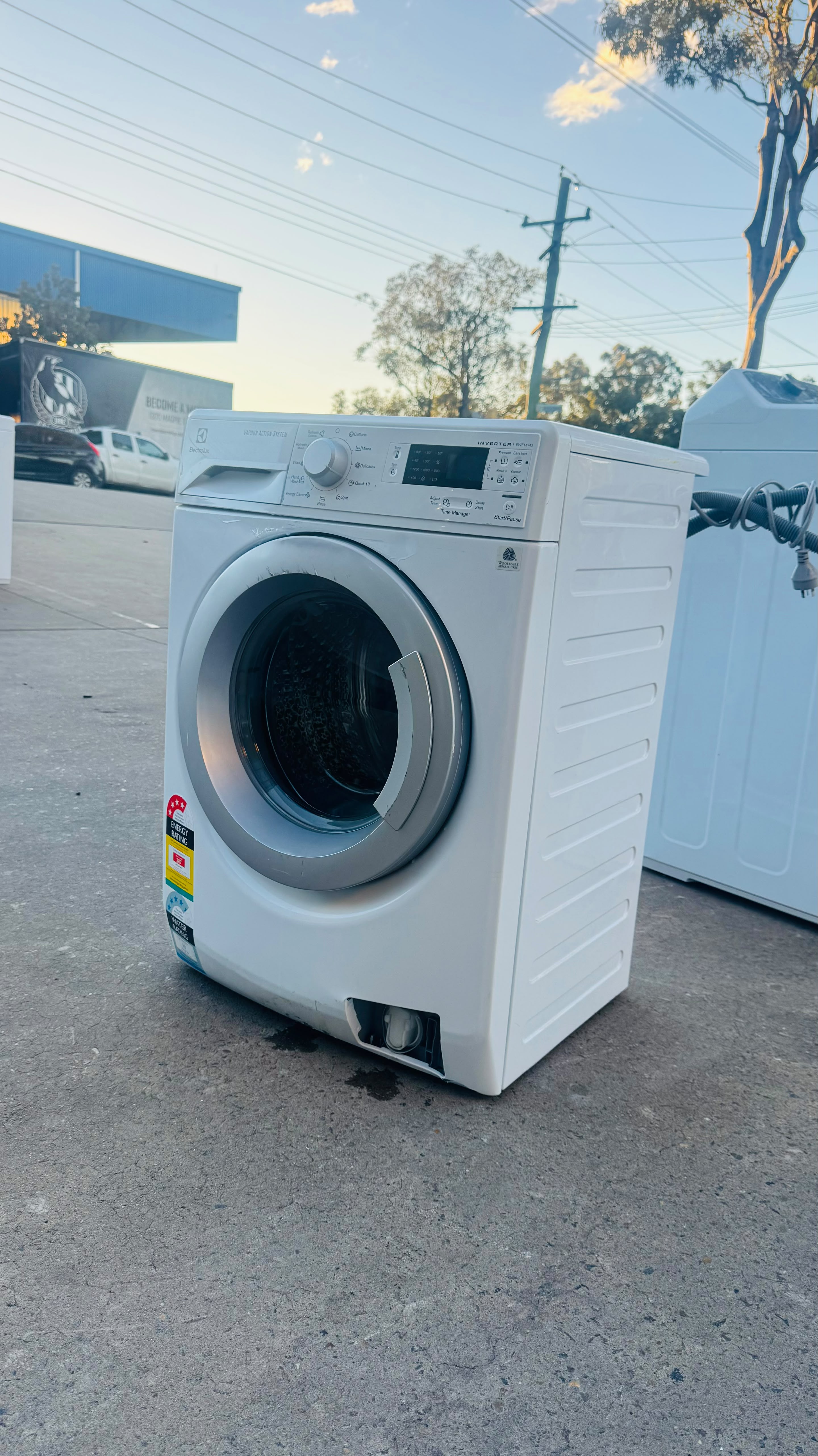 ELECTROLUX 7KGS FRONT LOADER WASHING MACHINE