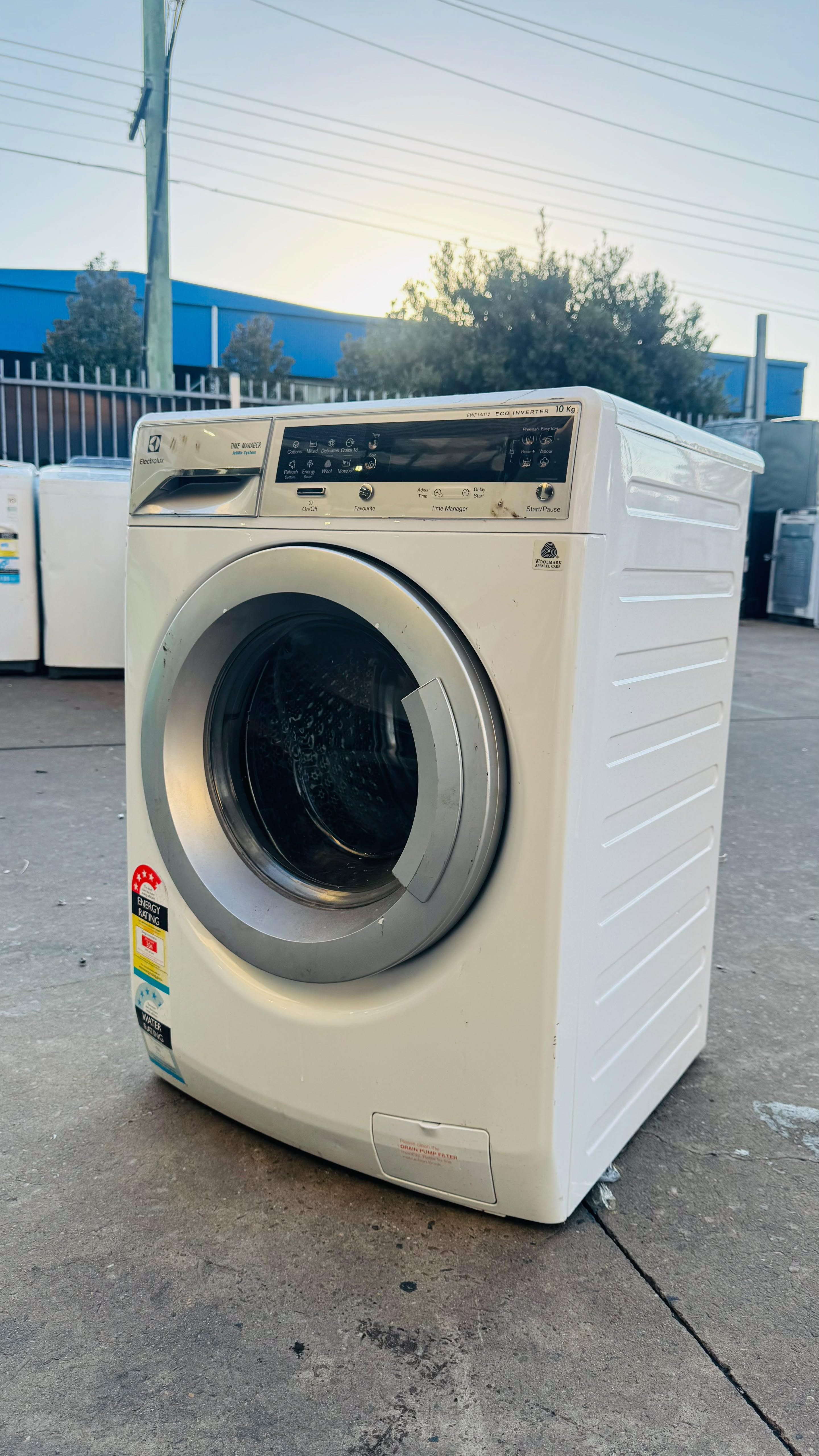 ELECTROLUX 10KGS FRONT LOADER WASHING MACHINE