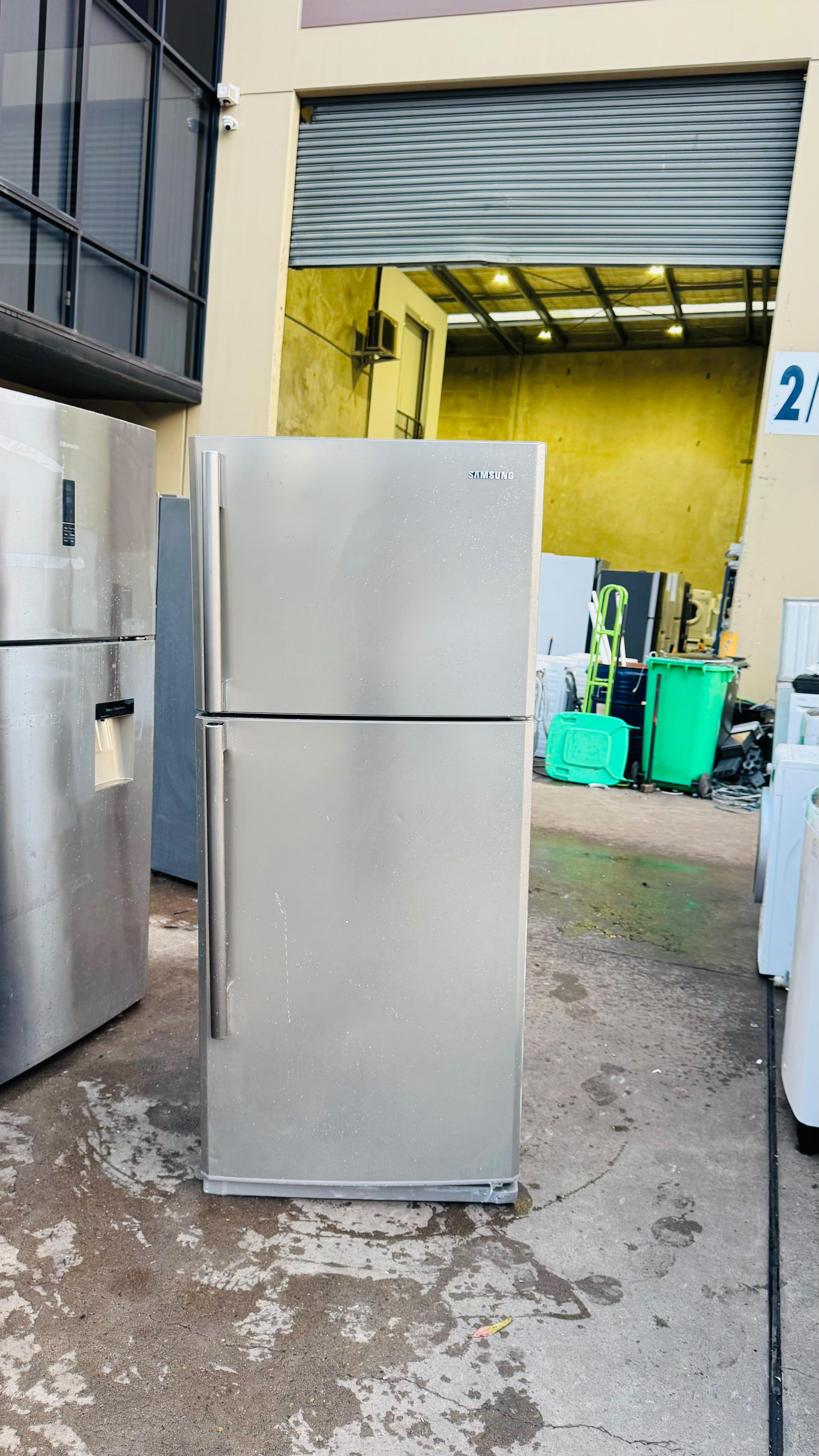SAMSUNG 434 LITRES FRIDGE FREEZER