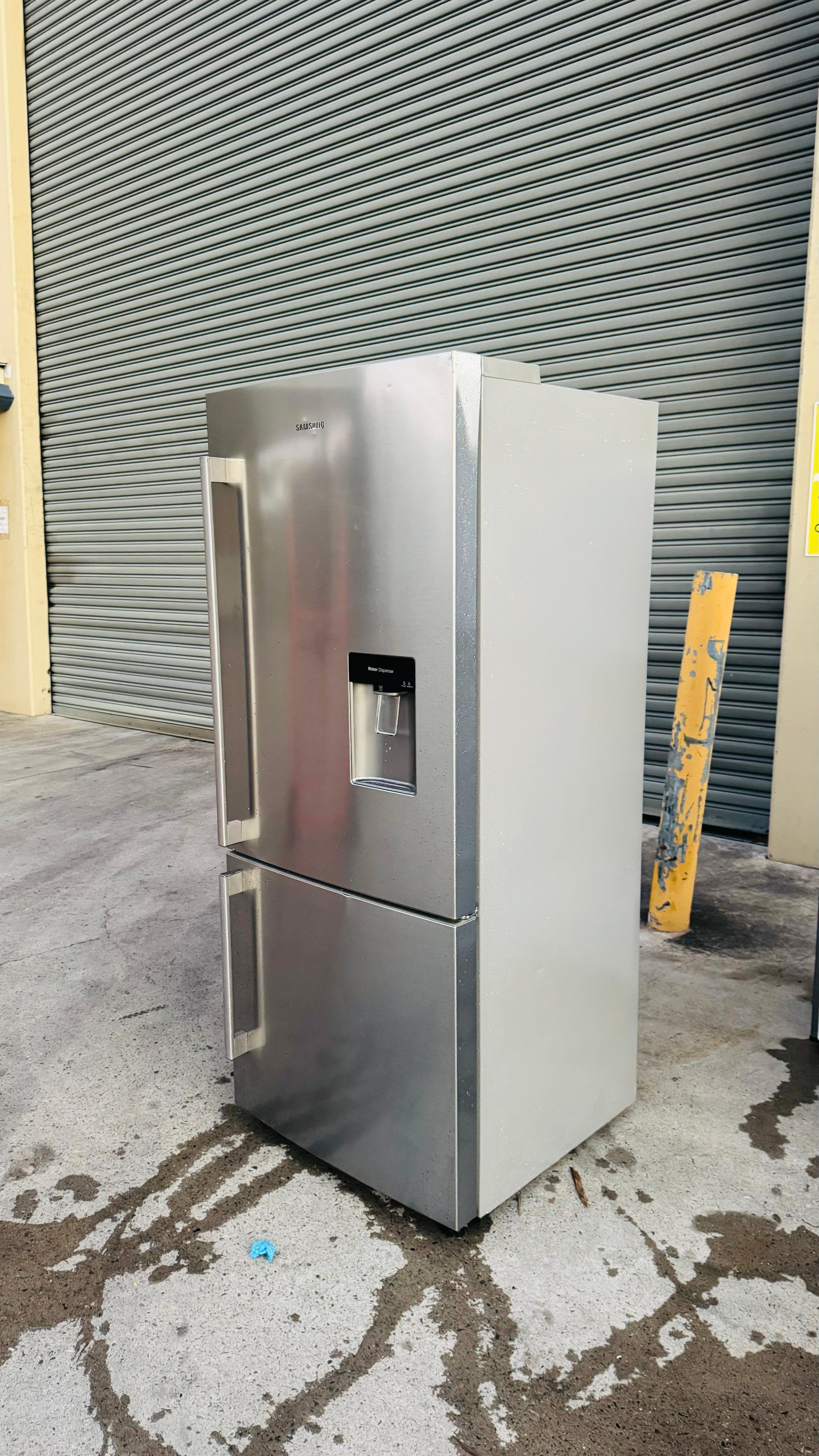 SAMSUNG 448 LITRES FRIDGE FREEZER