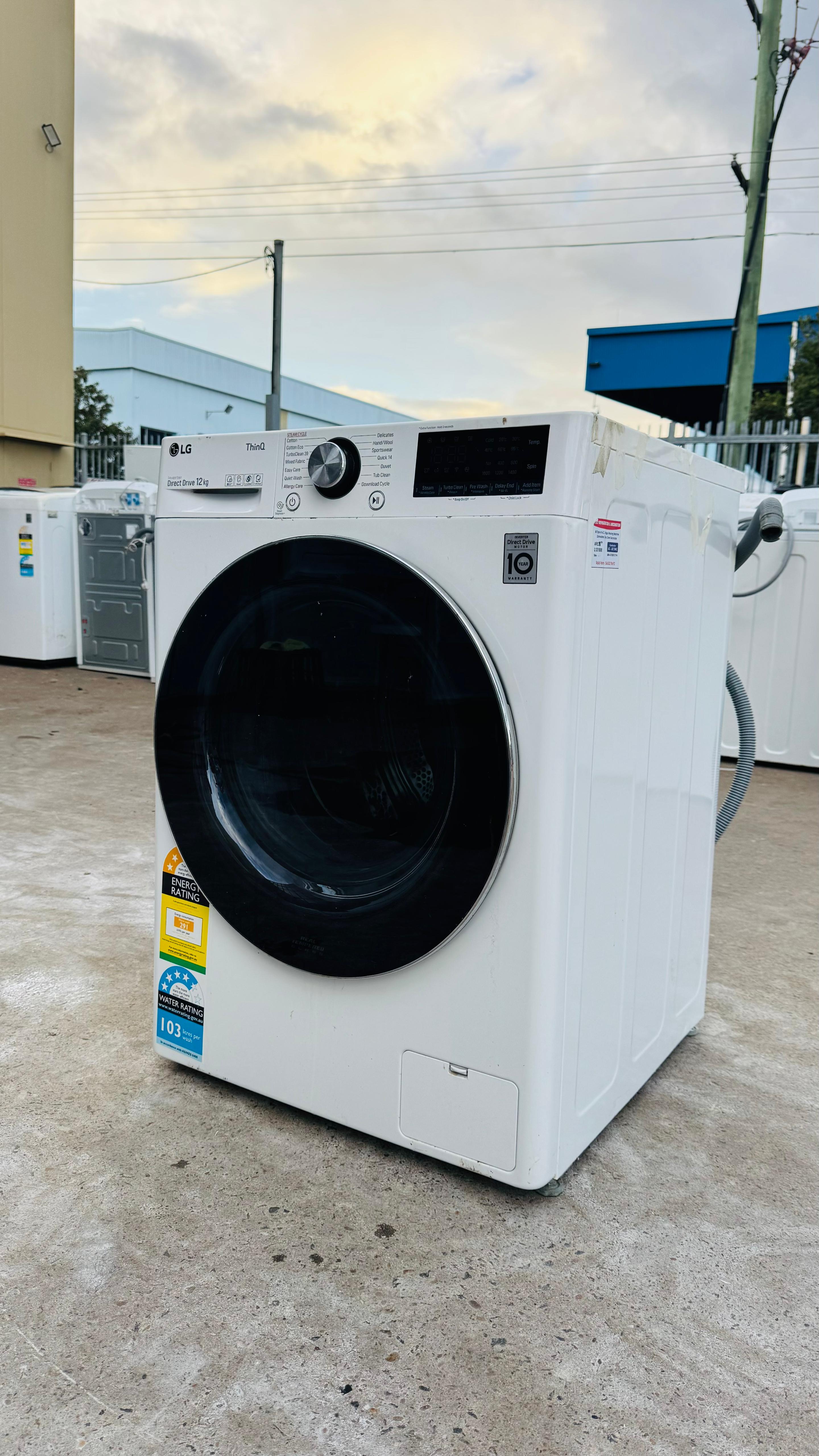 LG 12KGS FRONT LOADER WASHING MACHINE