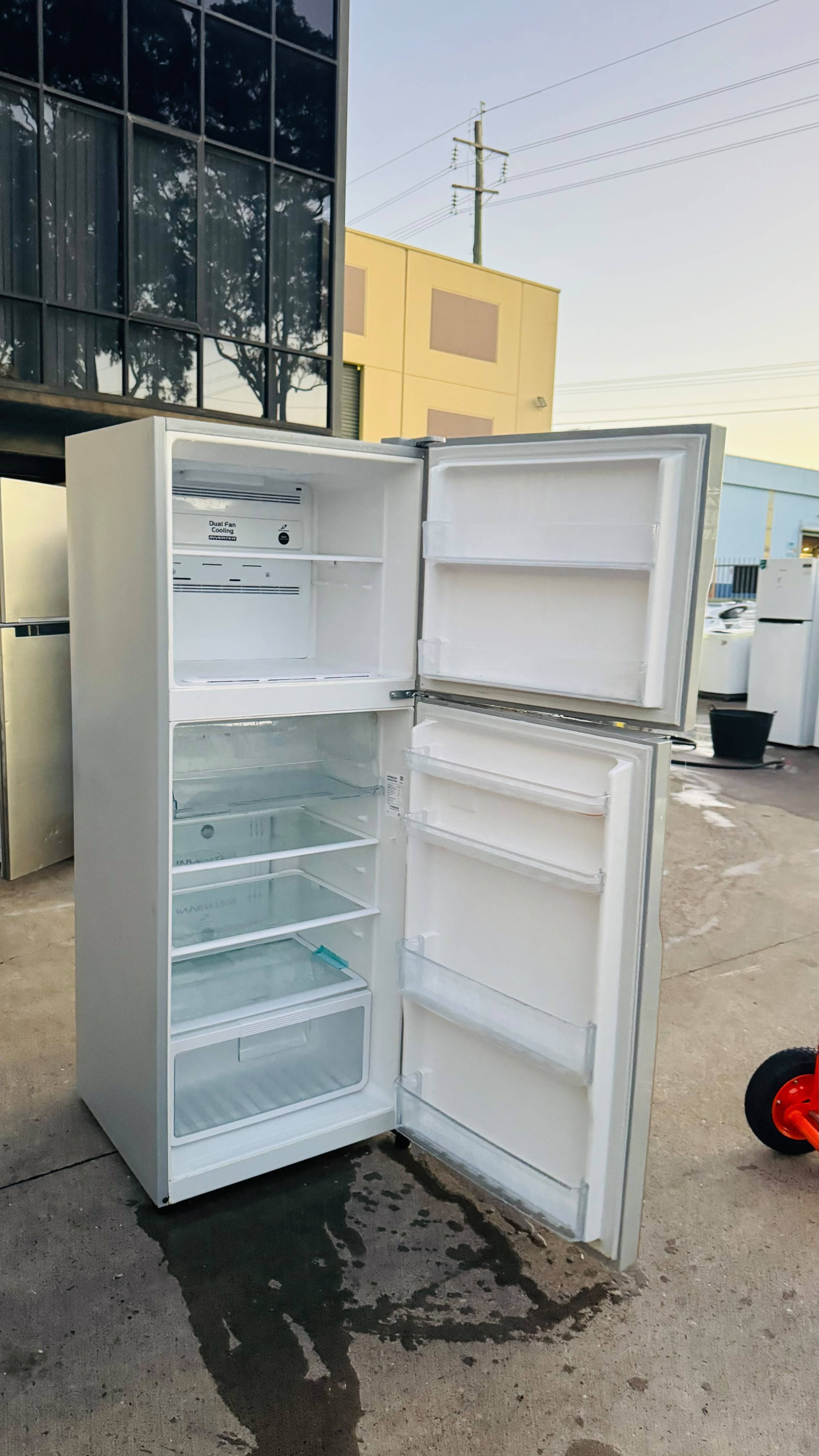 HITACHI 415 LITRES FRIDGE FREEZER