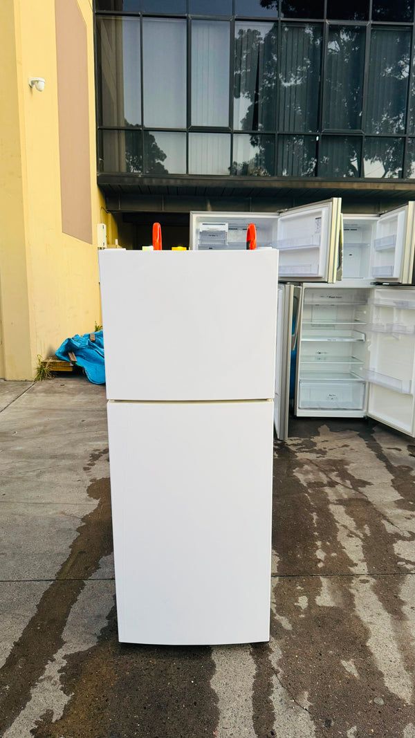 HAIER 224 LITRES FRIDGE FREEZER