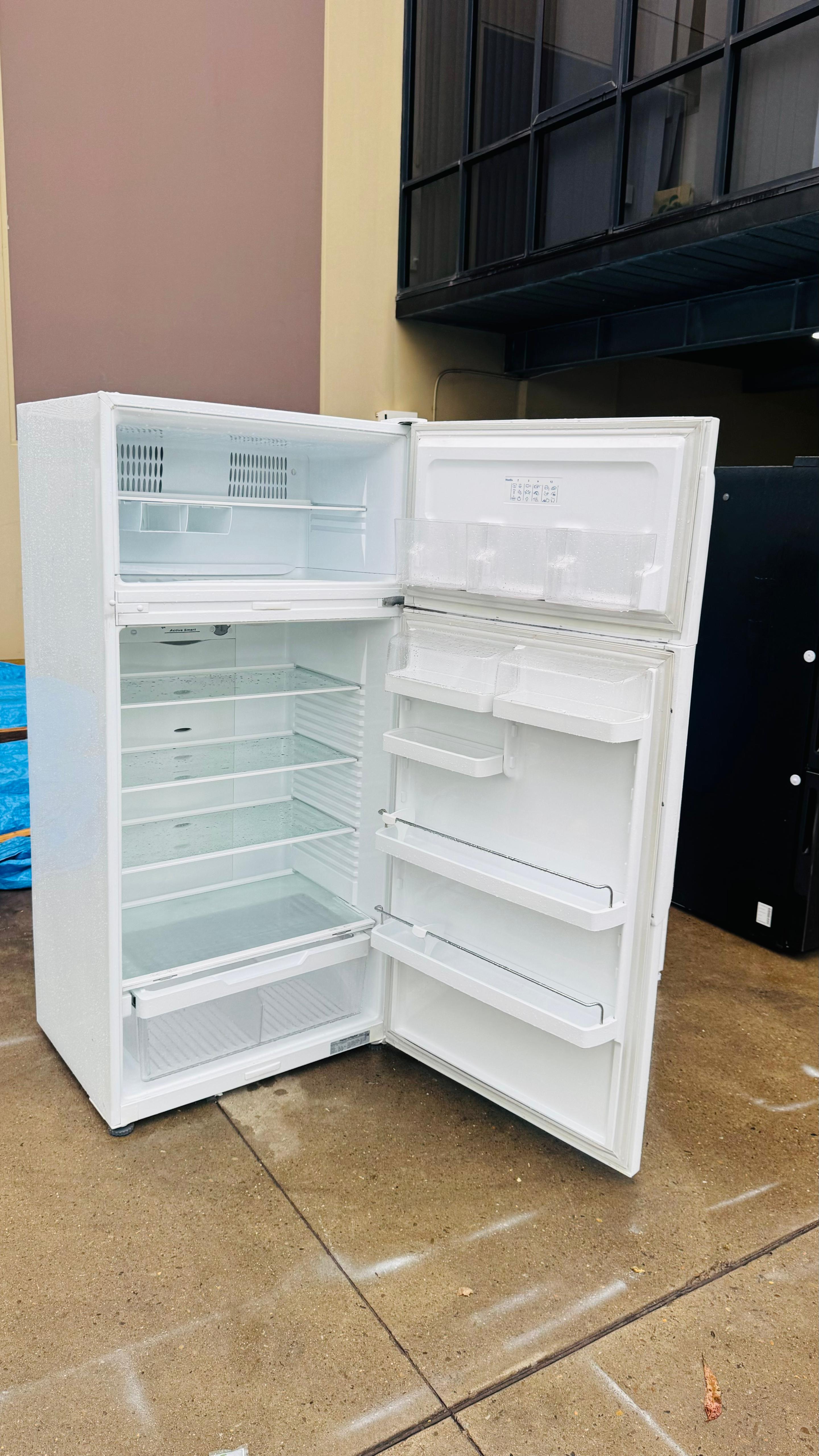 FISHER AND PAYKEL 519 LITRES FRIDGE FREEZER