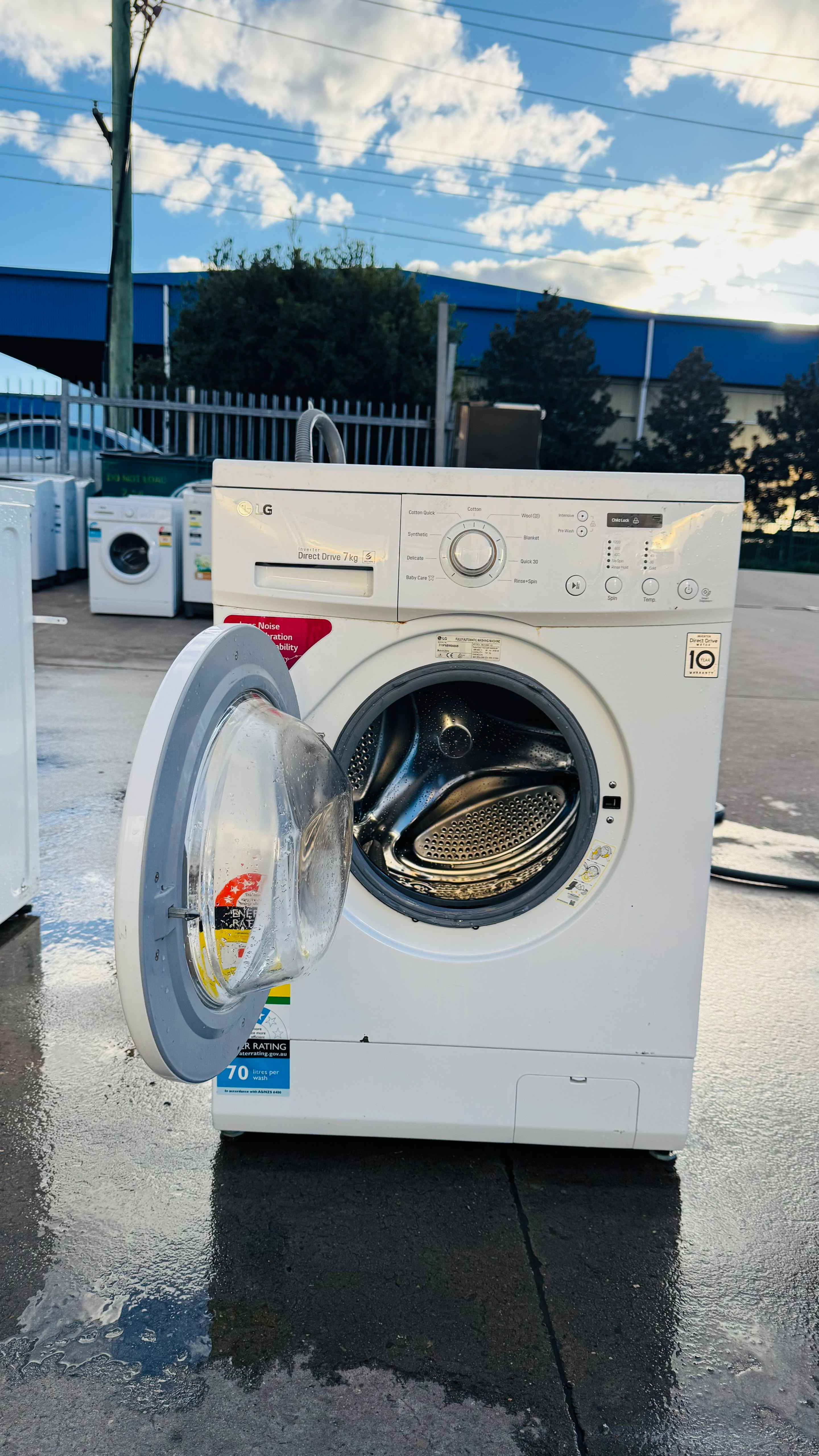 LG 7KGS FRONT LOADER WASHING MACHINE