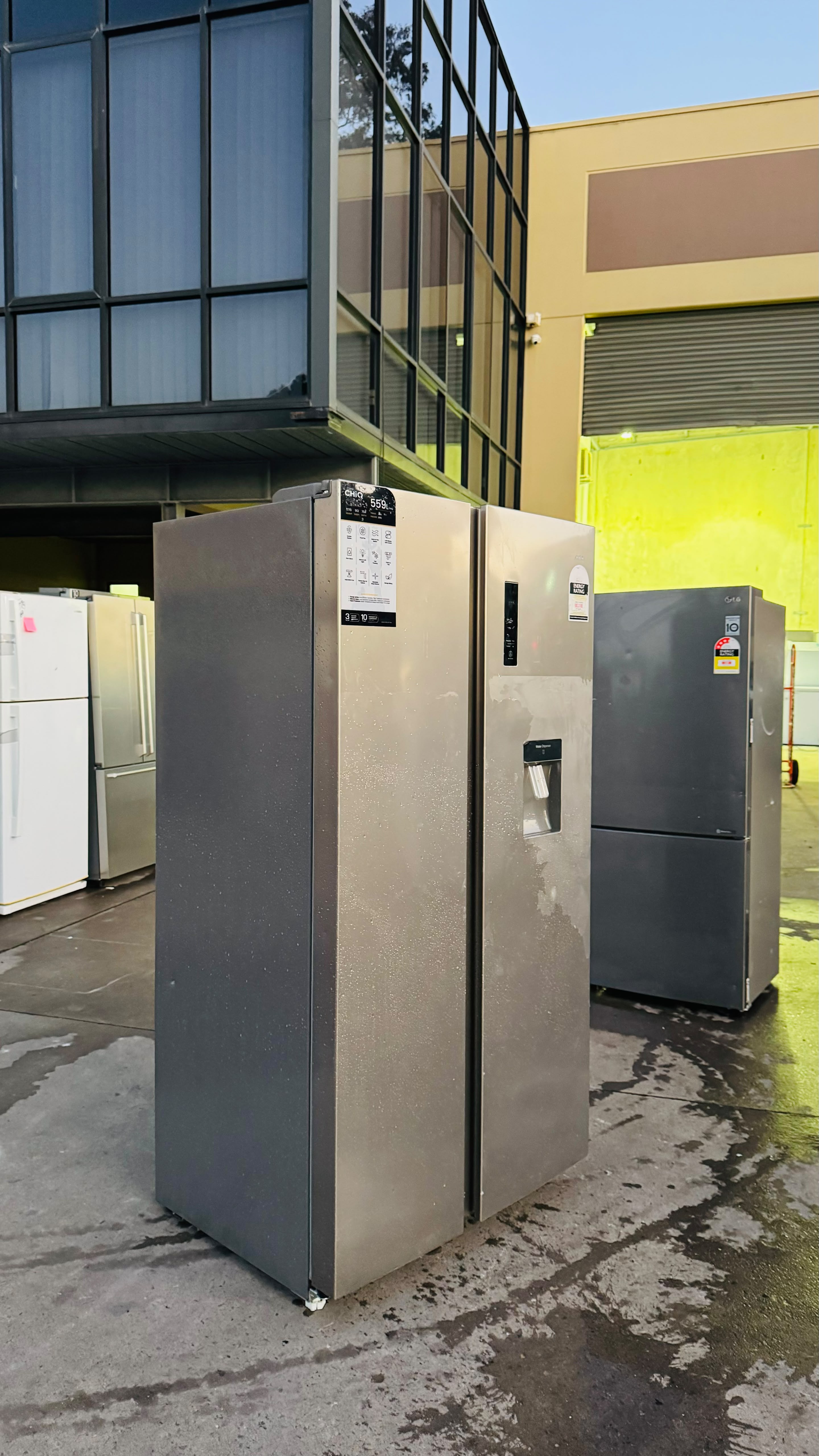 CHIQ SIDE BY SIDE 559 LITRES FRIDGE FREEZER