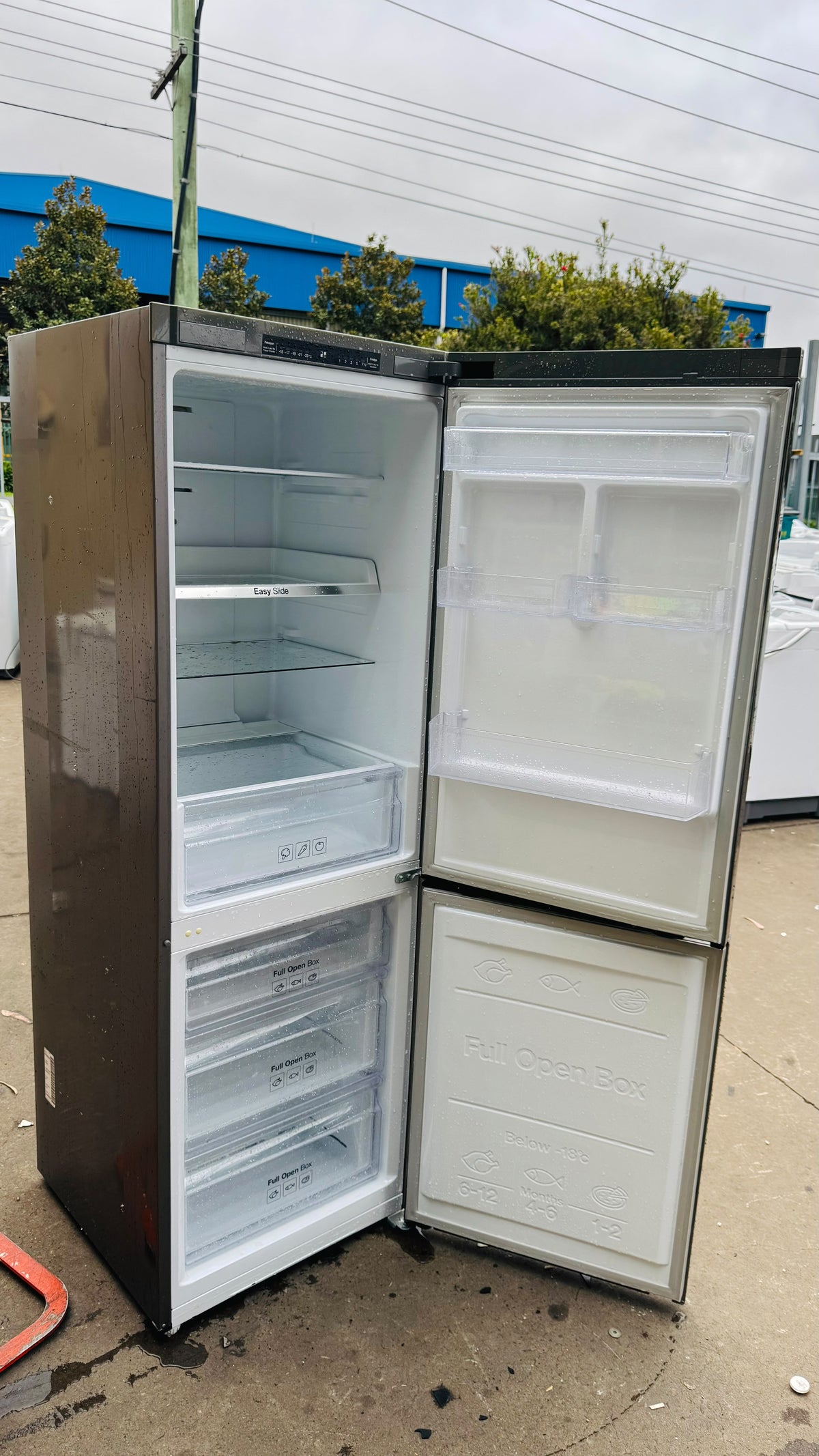 SAMSUNG 350 LITRES FRIDGE FREEZER