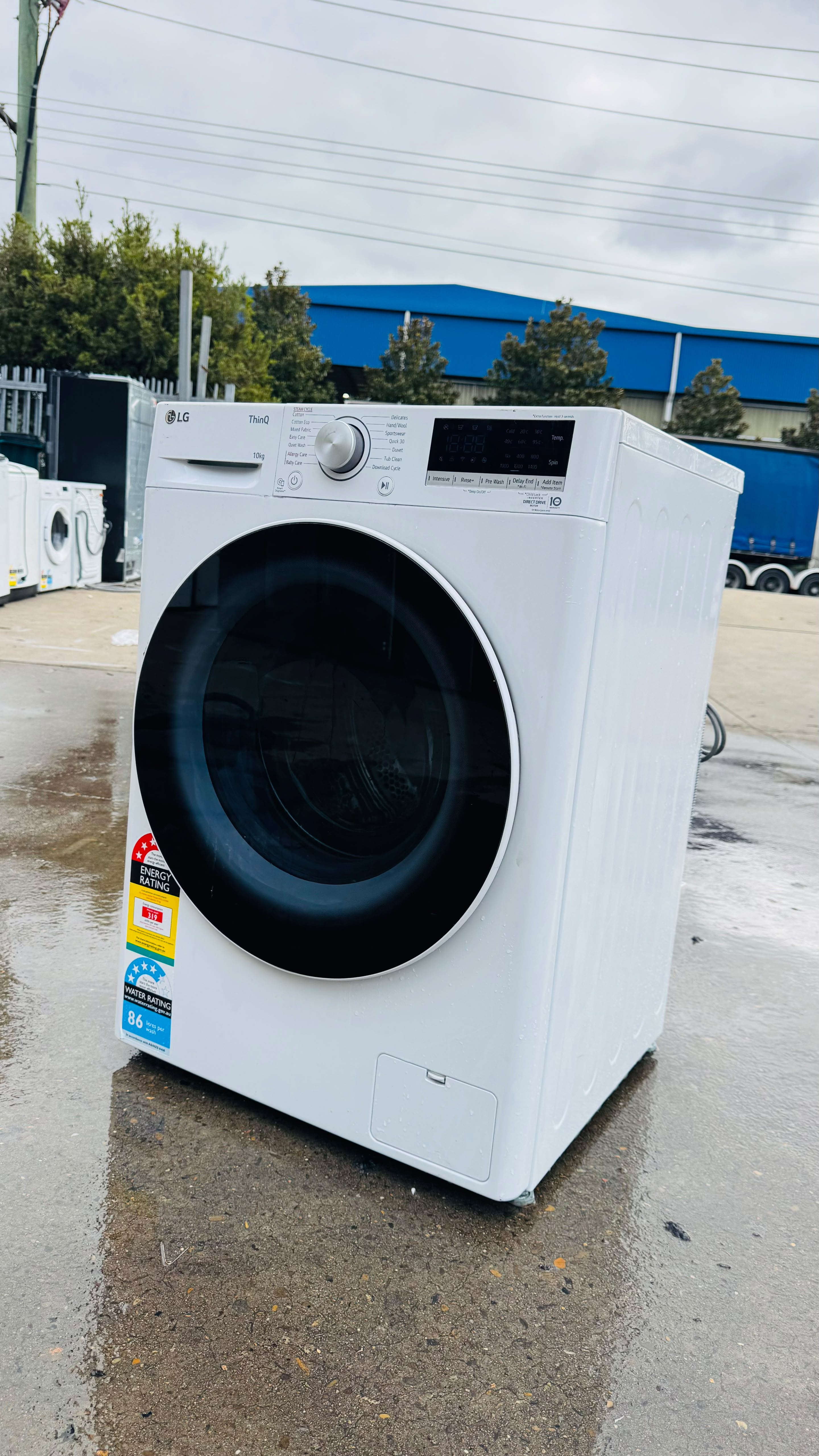 LG 10KGS FRONT LOADER WASHING MACHINE