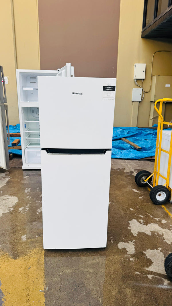 HISENSE 230 LITRES FRIDGE FREEZER