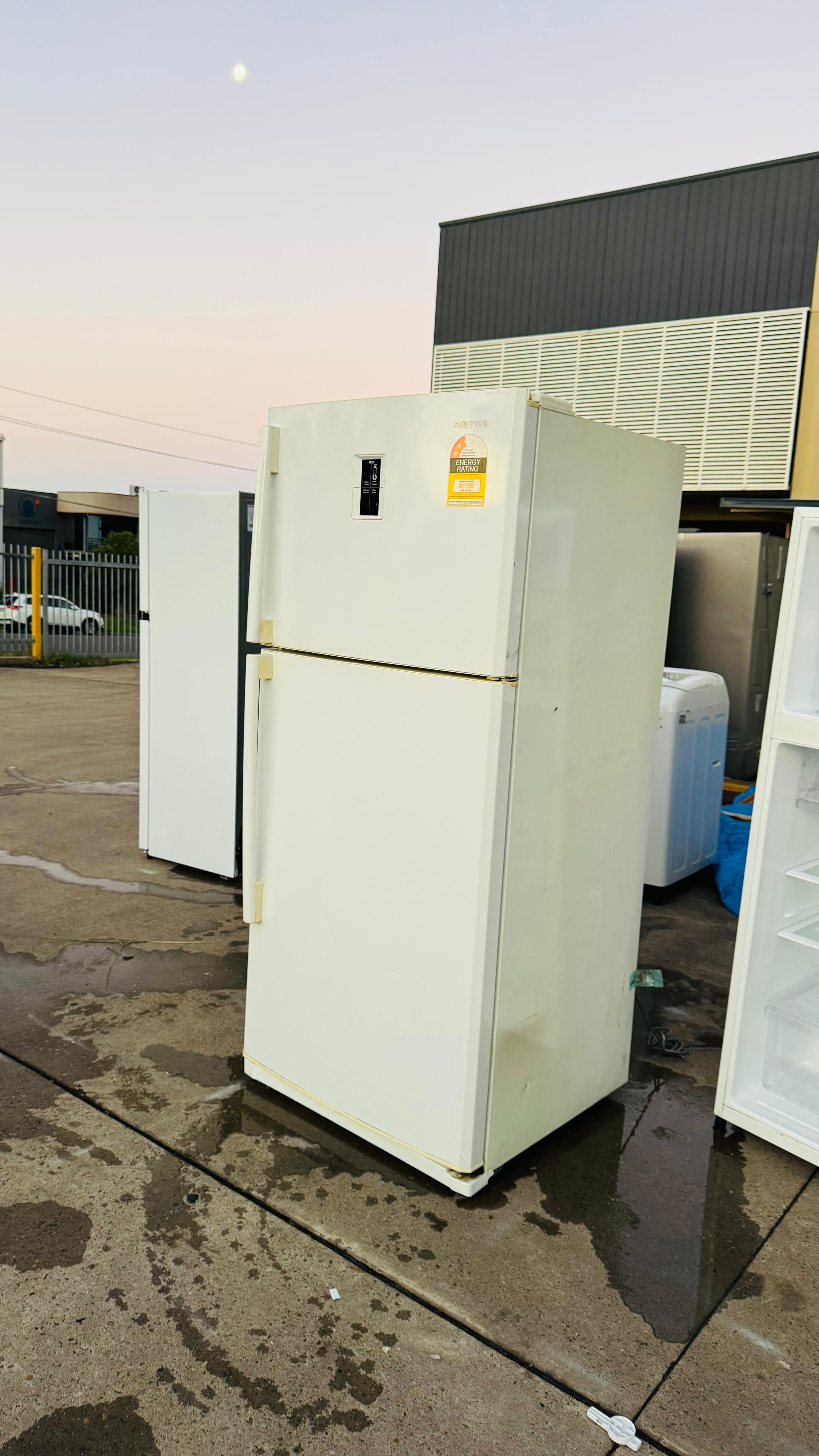 SAMSUNG 511 LITRES FRIDGE FREEZER