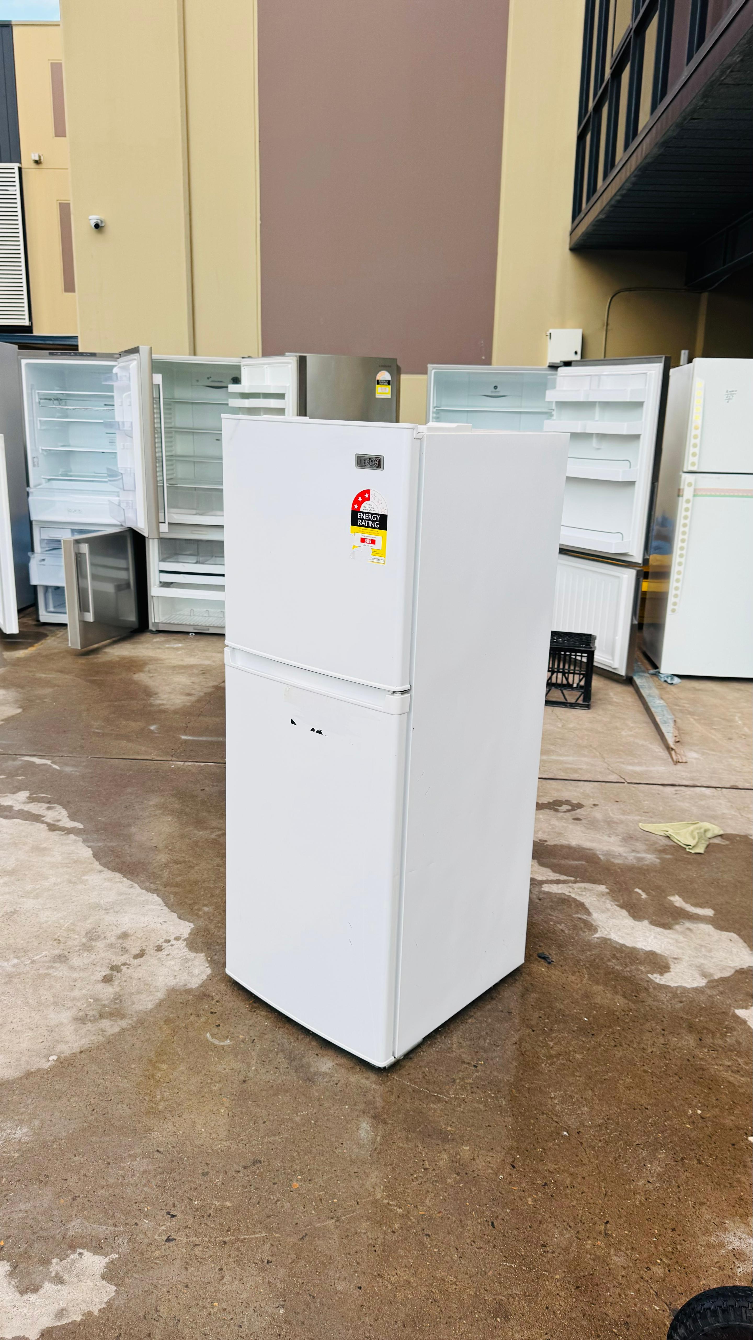 HEQS 222 LITRES FRIDGE FREEZER