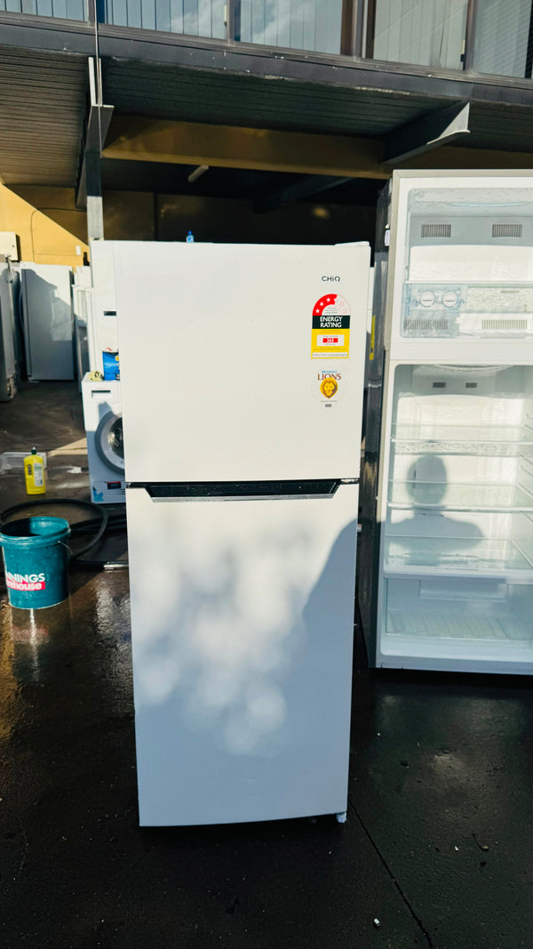 CHIQ 216 LITRES FRIDGE FREEZER