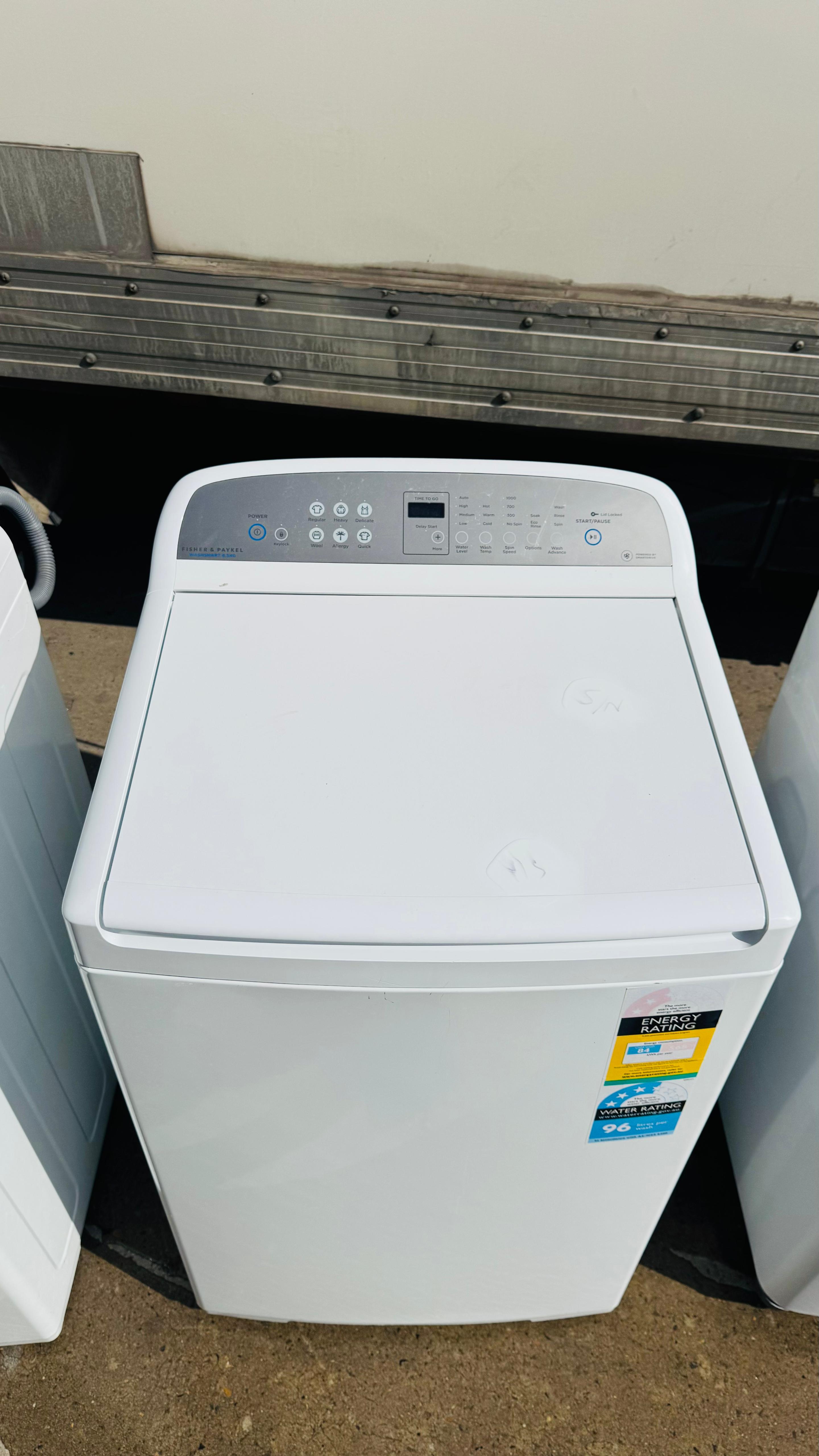 FISHER AND PAYKEL 8.5KGS TOP LOADER WASHING MACHINE