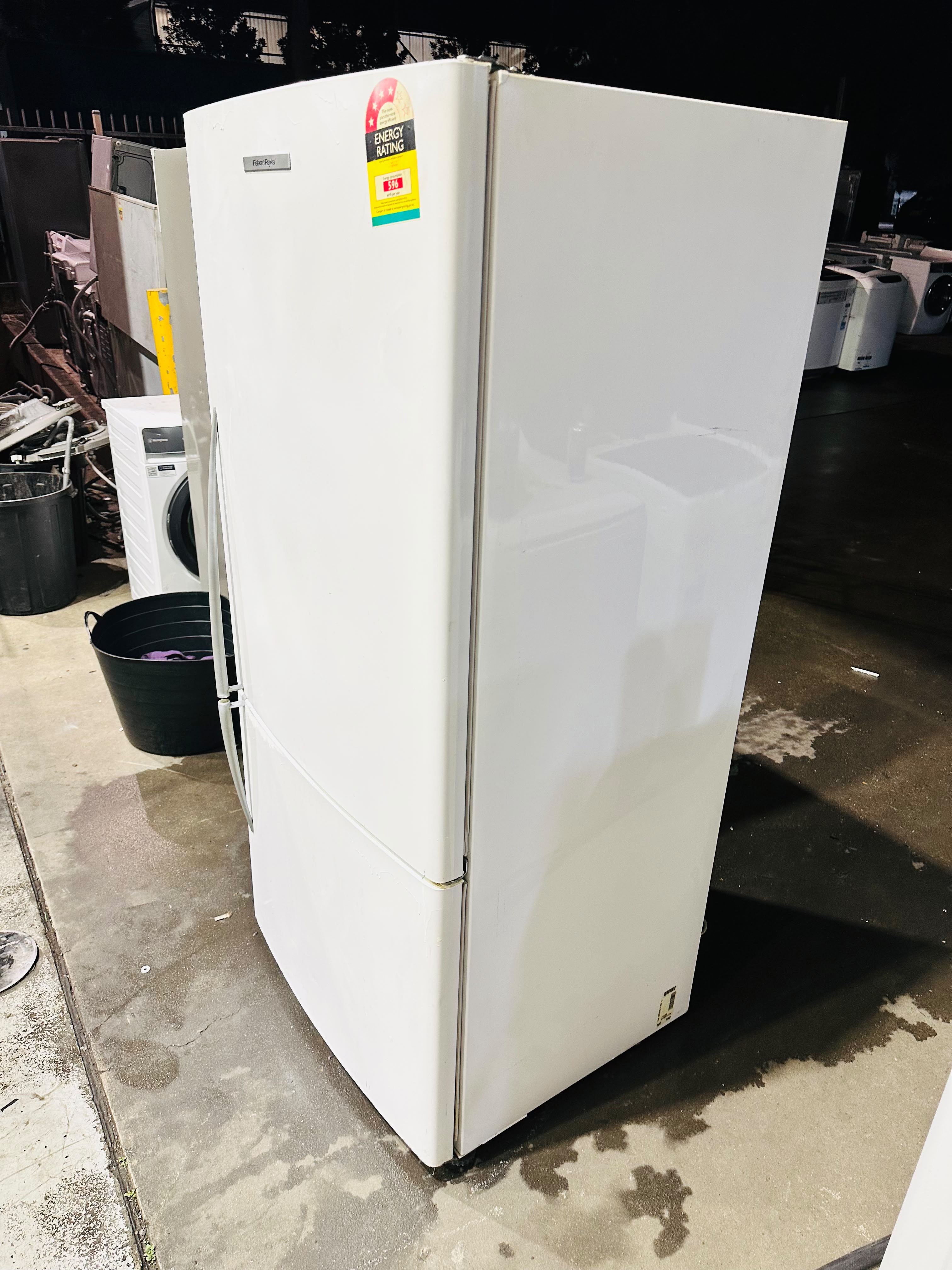 FISHER AND PAYKEL 519 LITRES FRIDGE FREEZER