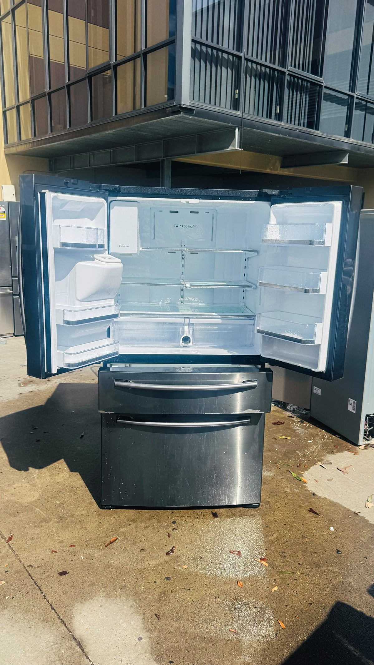 SAMSUNG FRENCH DOOR 680 LITRES FRIDGE FREEZER
