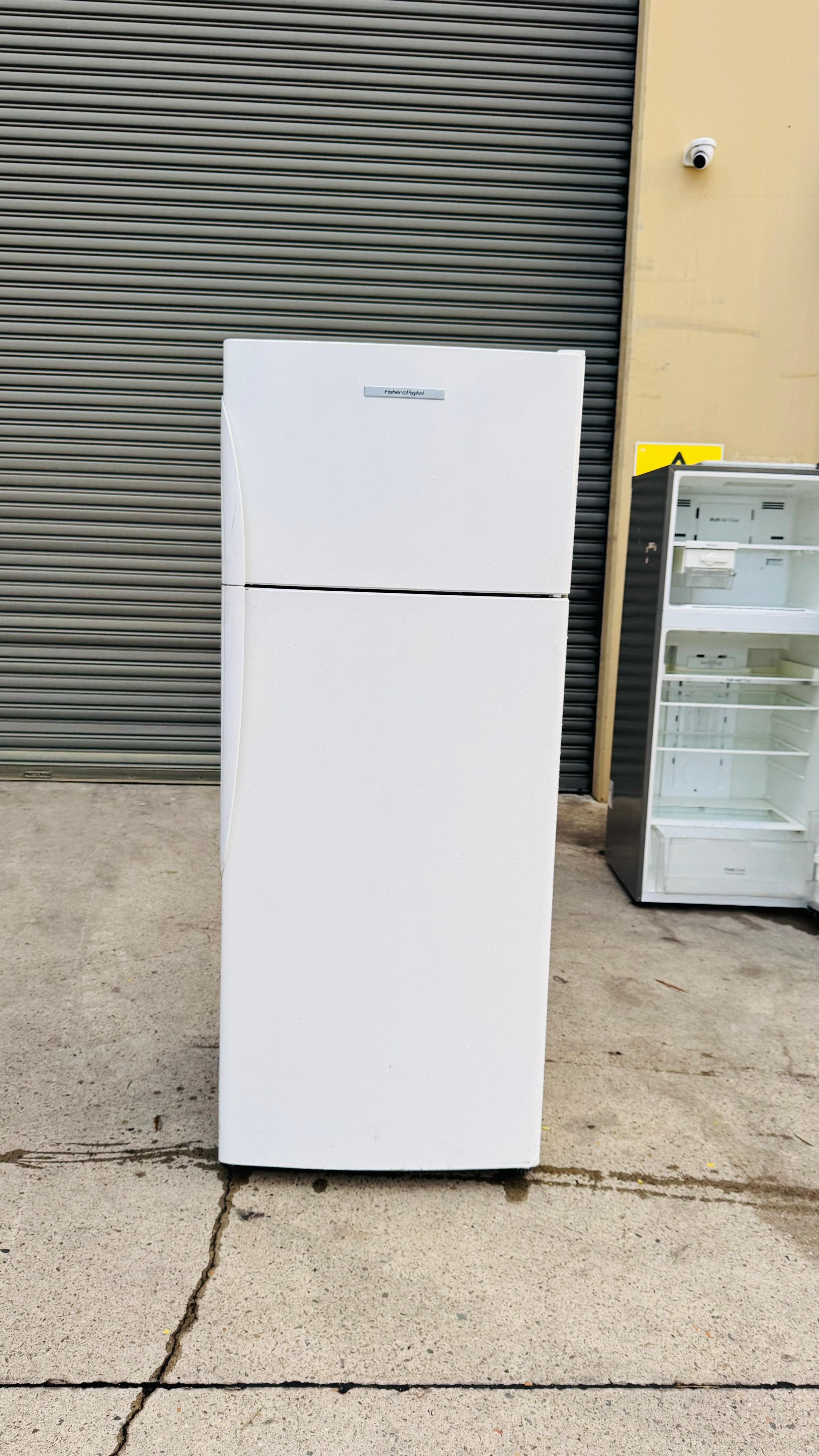 FISHER AND PAYKEL 447 LITRES FRIDGE FREEZER