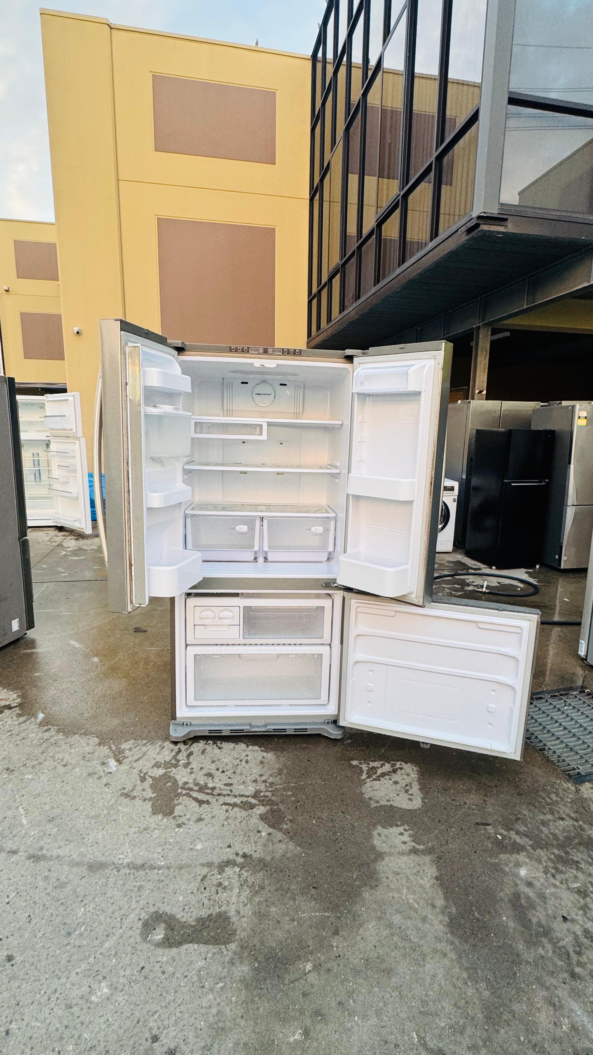 SAMSUNG FRENCH DOOR 533 FRIDGE FREEZER