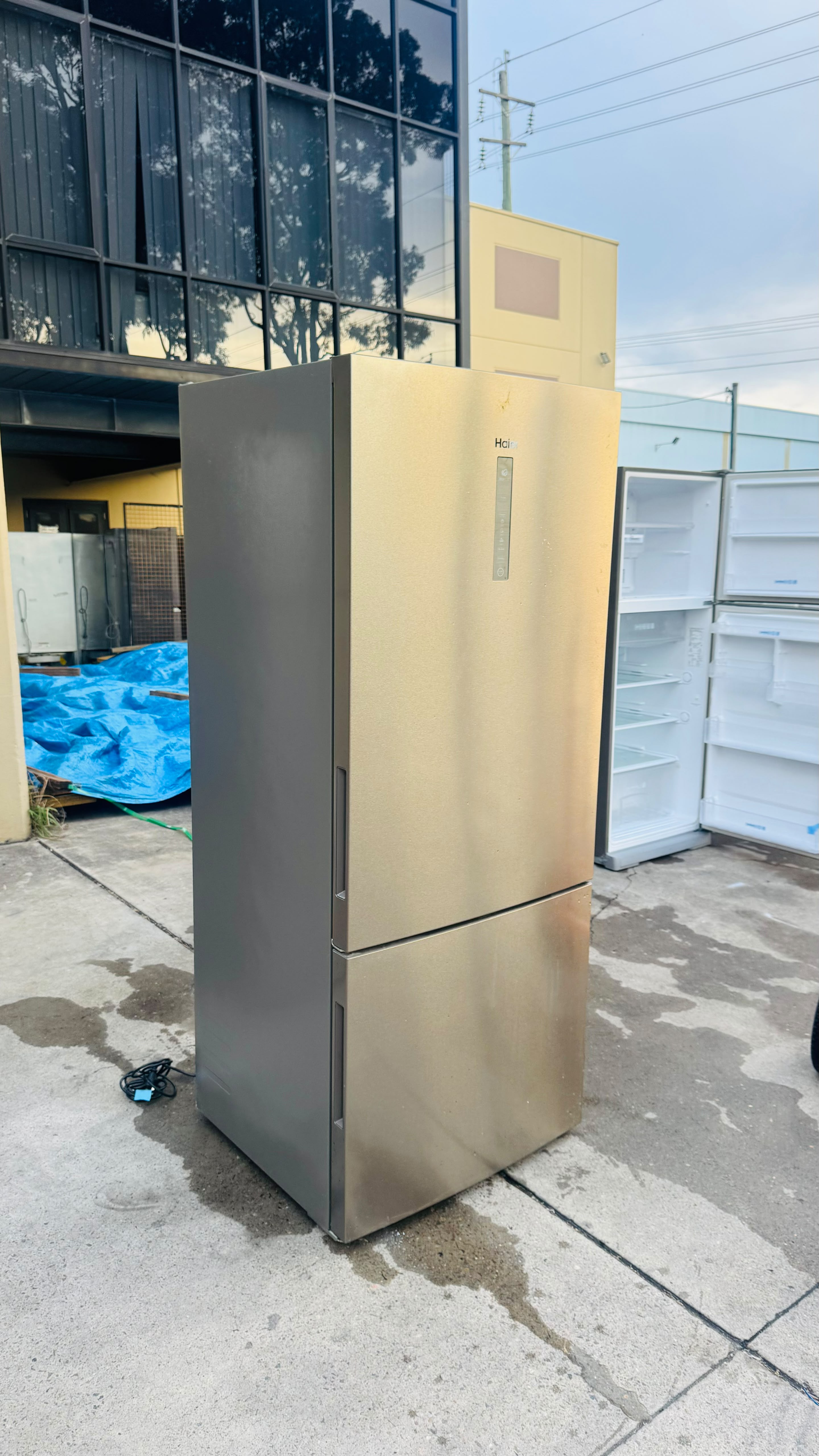 HAIER 450 LITRES FRIDGE FREEZER