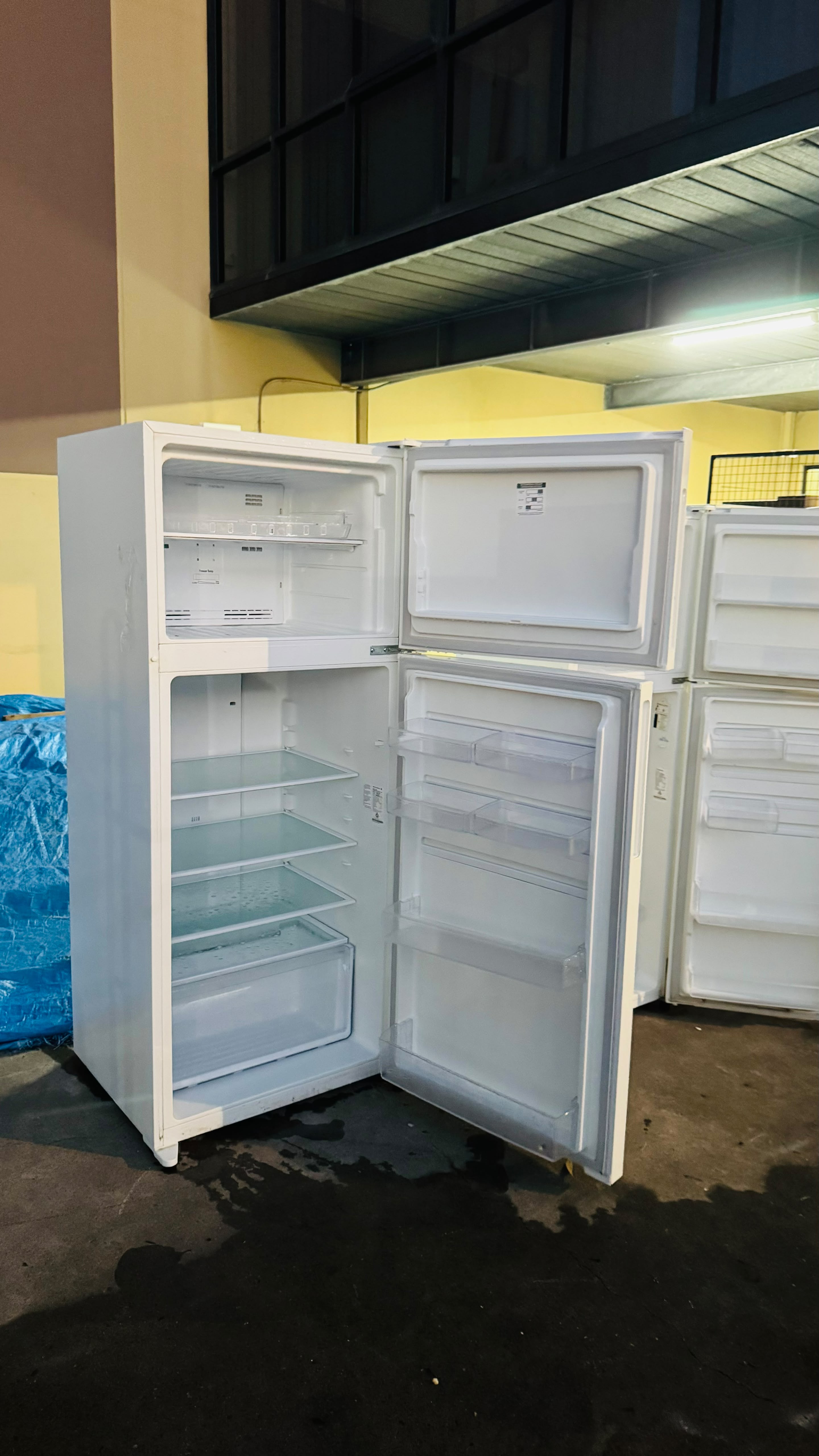 WESTINGHOUSE 461 LITRES FRIDGE FREEZER