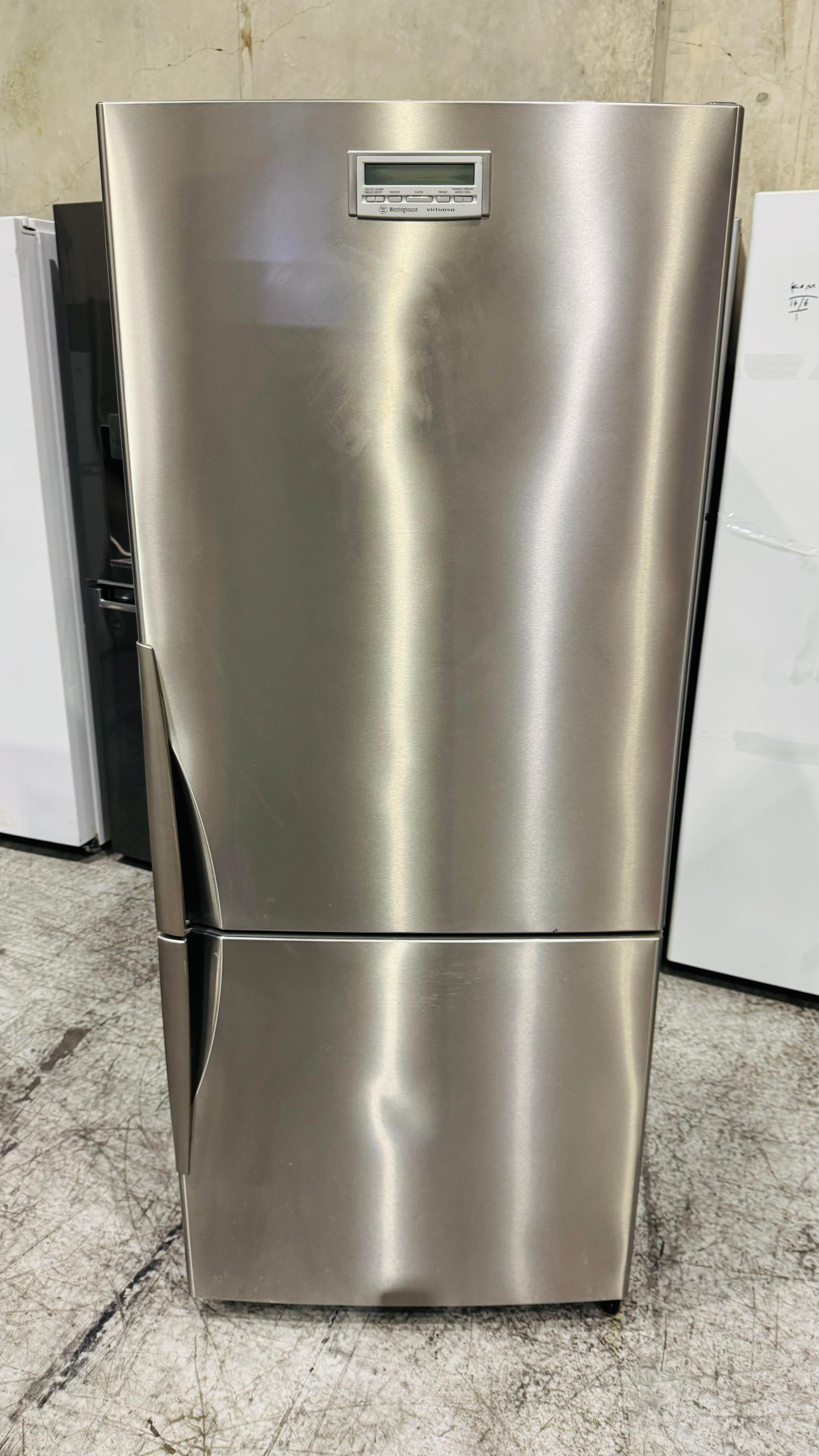 WESTINGHOUSE 430 LITRES FRIDGE FREEZER