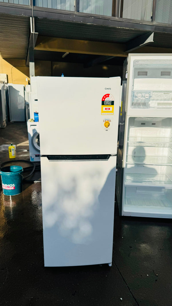 CHIQ 216 LITRES FRIDGE FREEZER