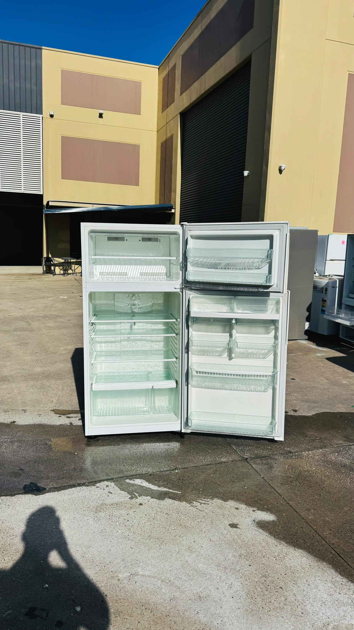 WESTINGHOUSE 520 LITRES FRIDGE FREEZER